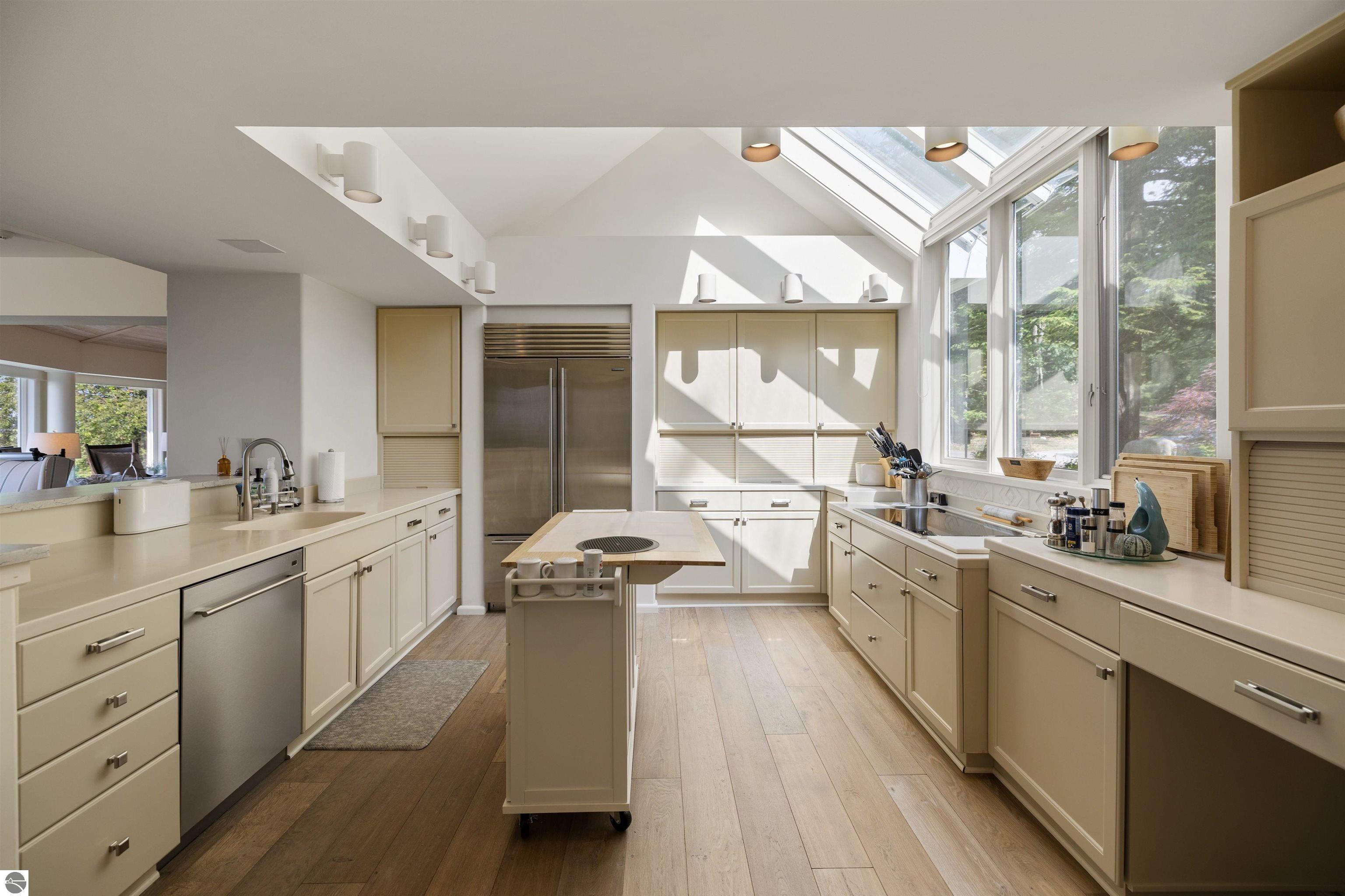 Click to enlarge photo