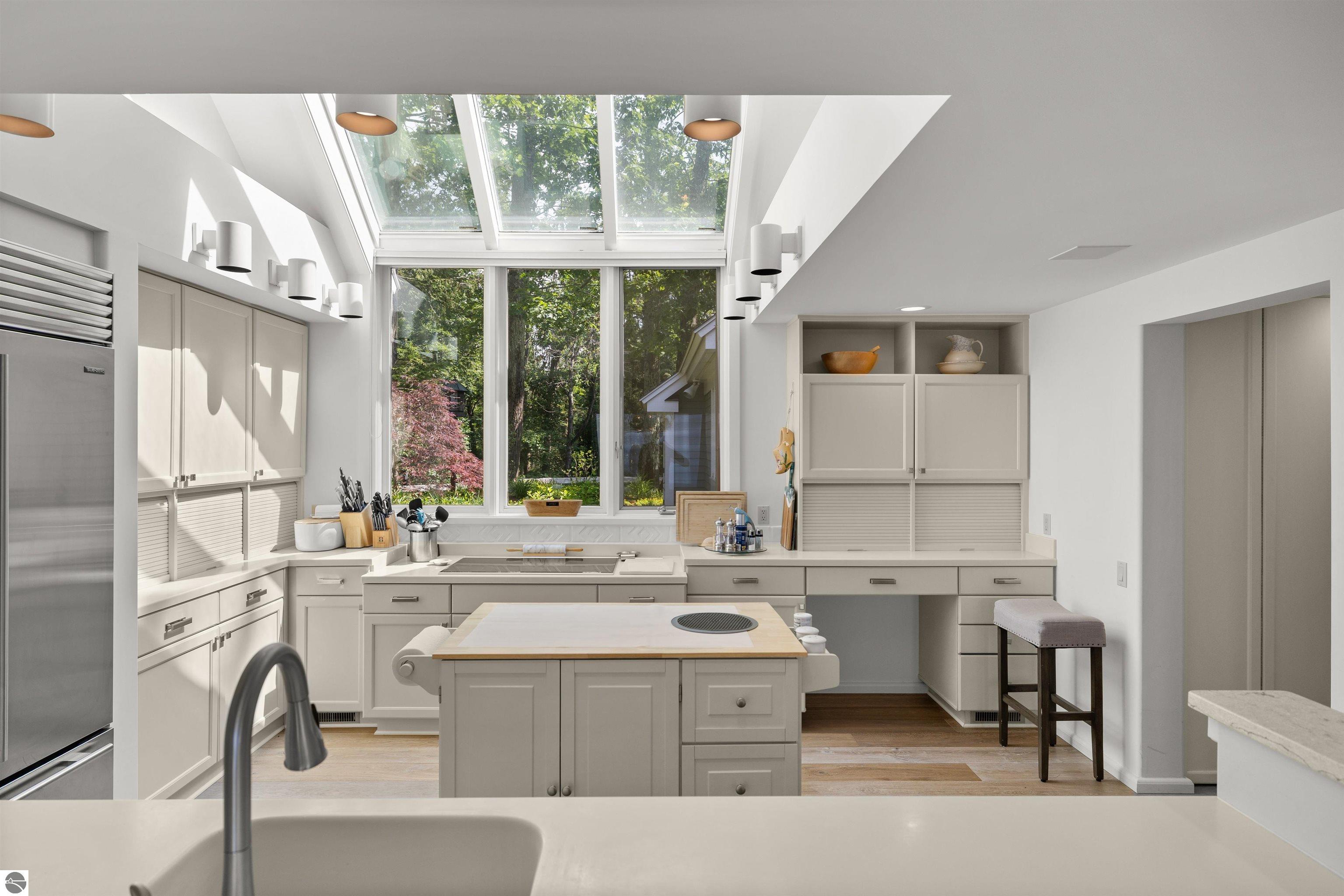 Click to enlarge photo