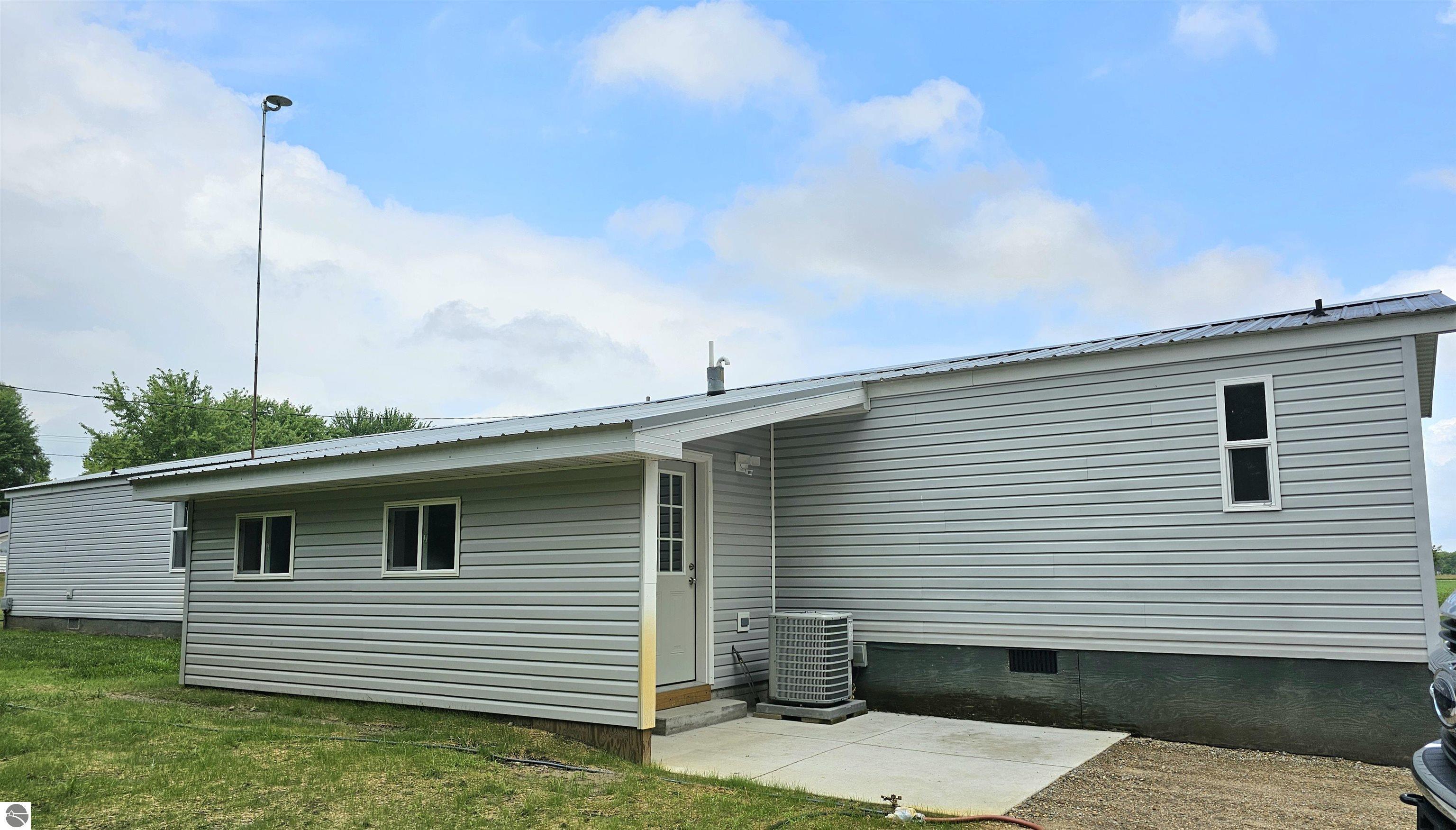 5955 N Pendell Road, Elwell, MI 48832 — Photo 2