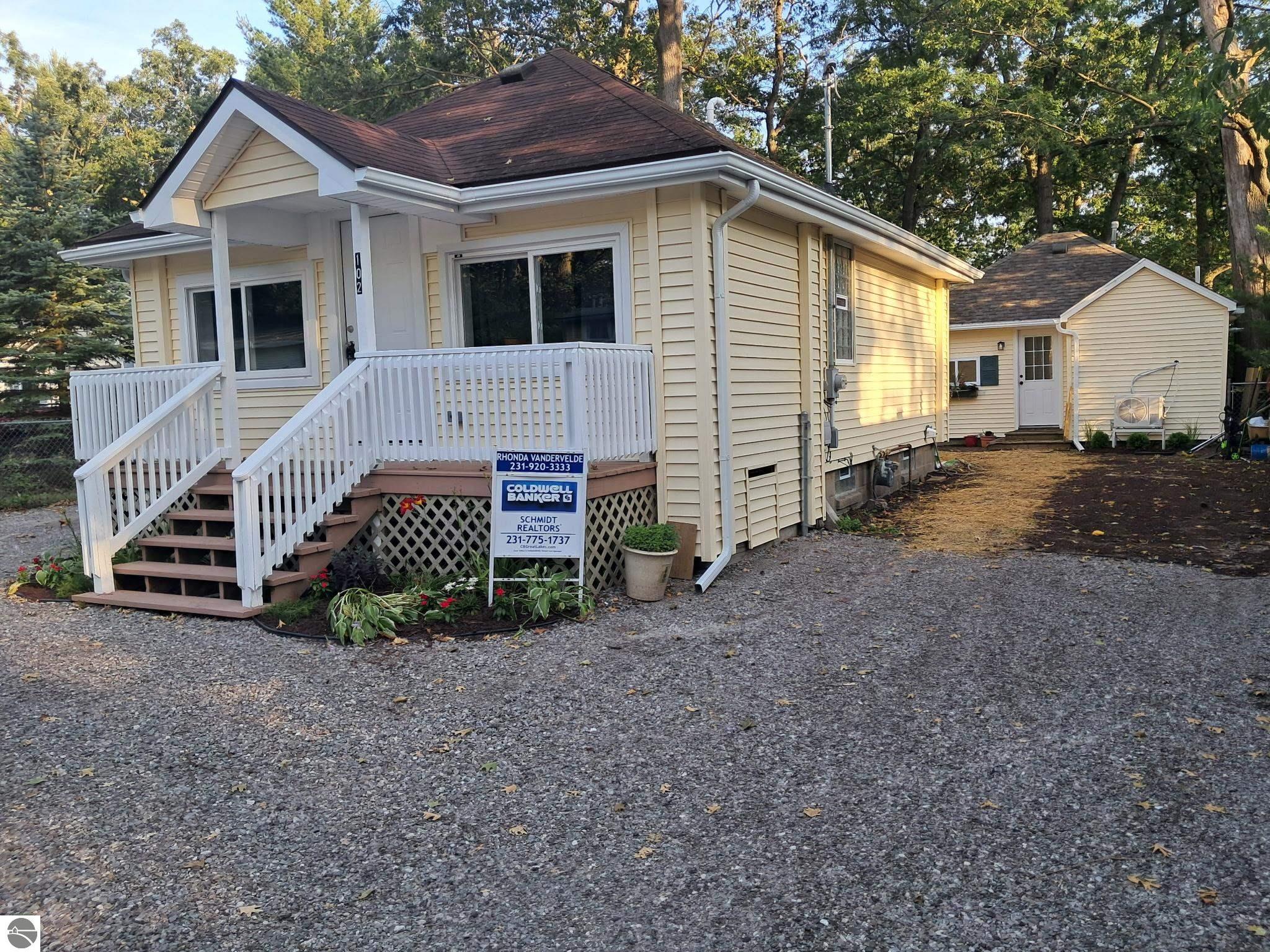 Click to enlarge photo