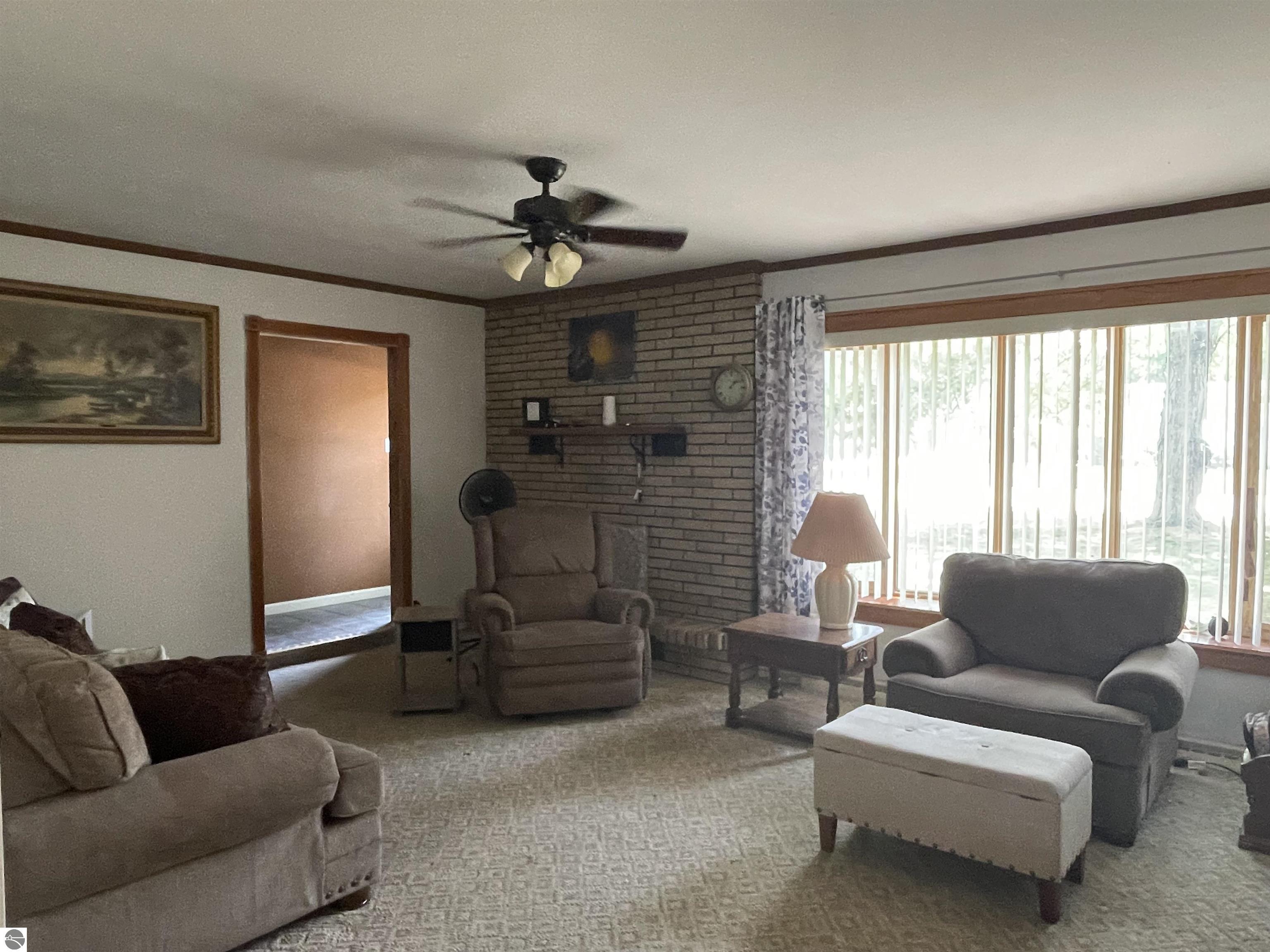 425 Orchard Avenue, Clare, MI 48617 — Photo 11