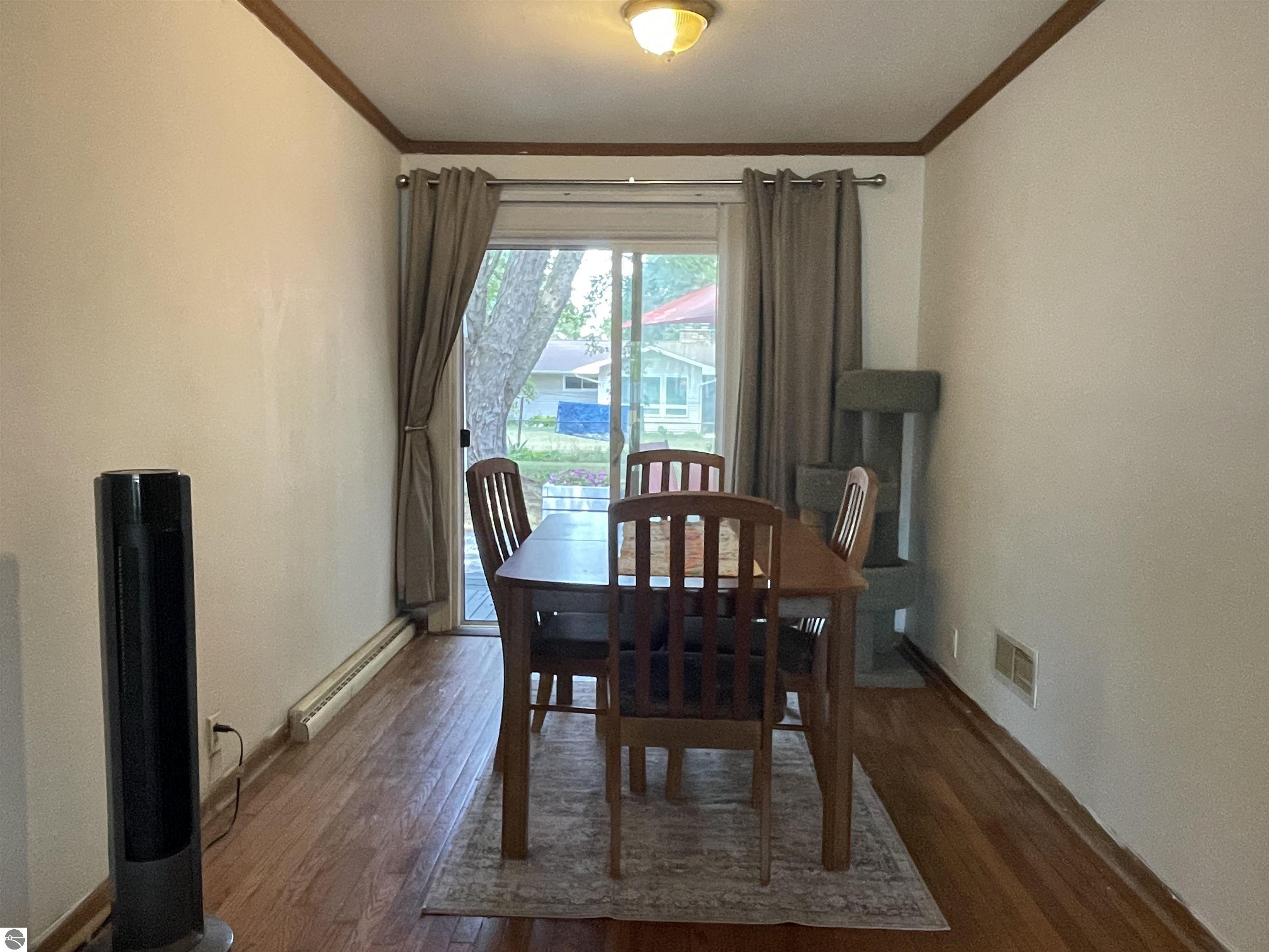 425 Orchard Avenue, Clare, MI 48617 — Photo 17