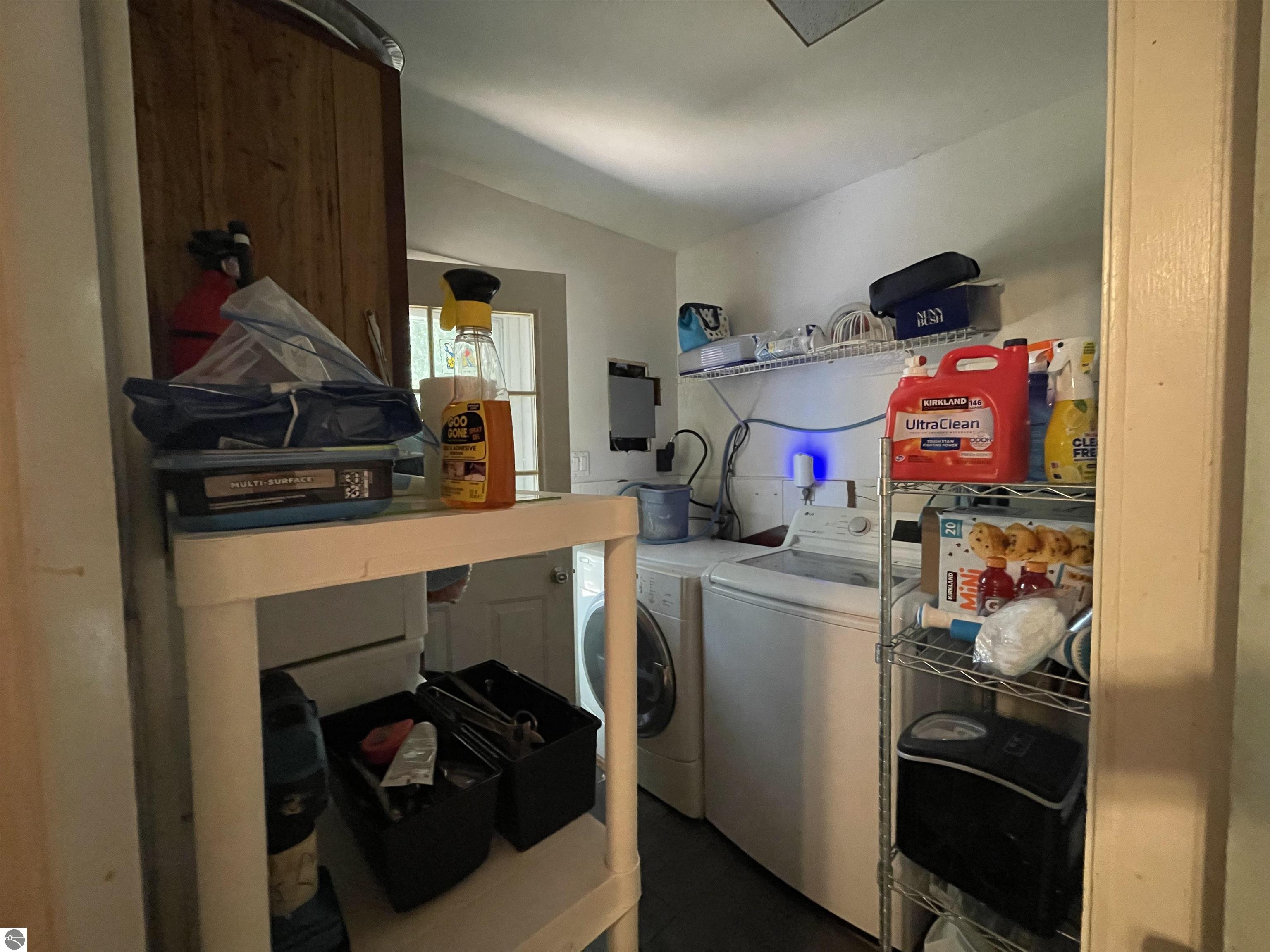 425 Orchard Avenue, Clare, MI 48617 — Photo 21