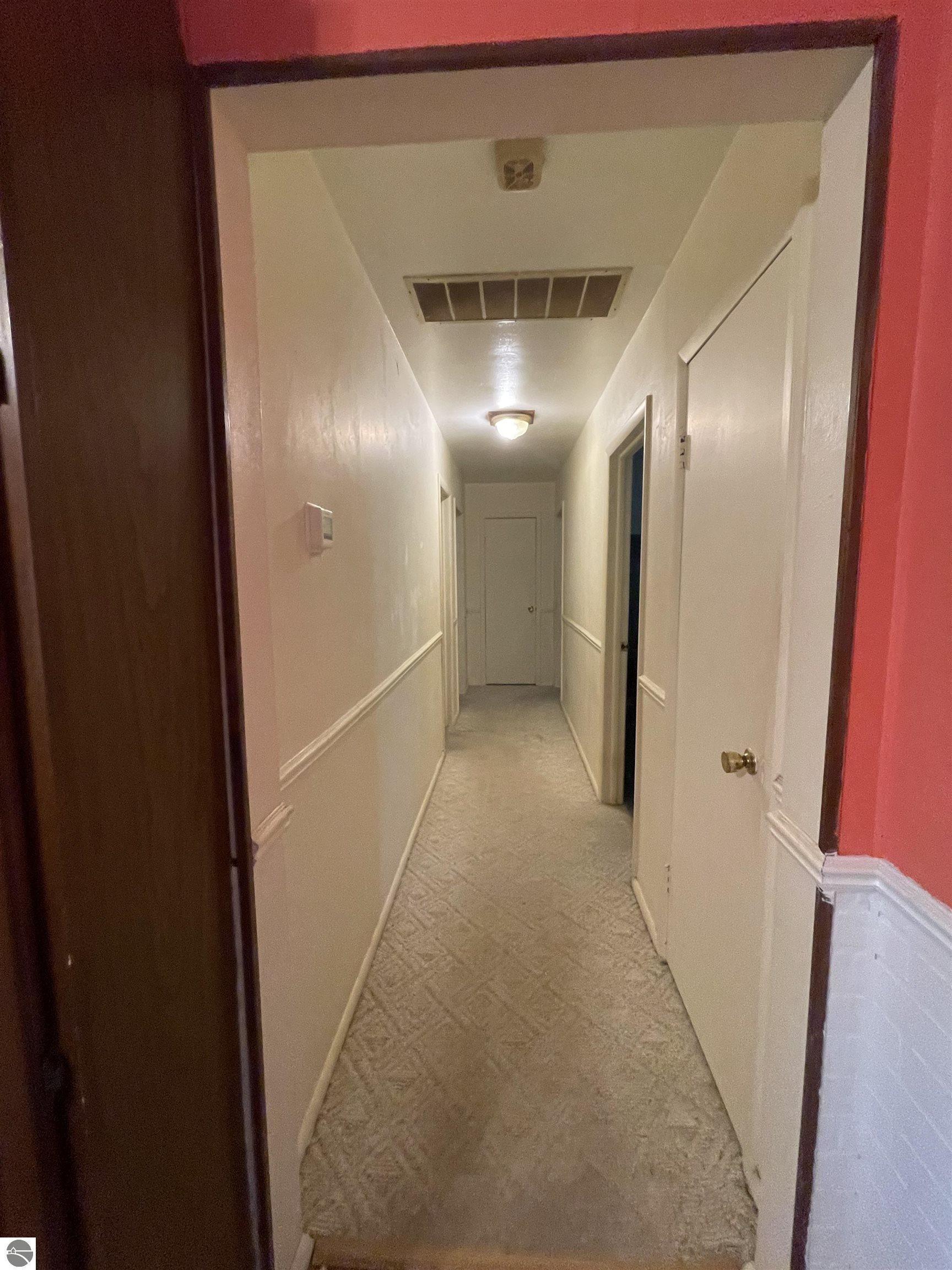 425 Orchard Avenue, Clare, MI 48617 — Photo 22