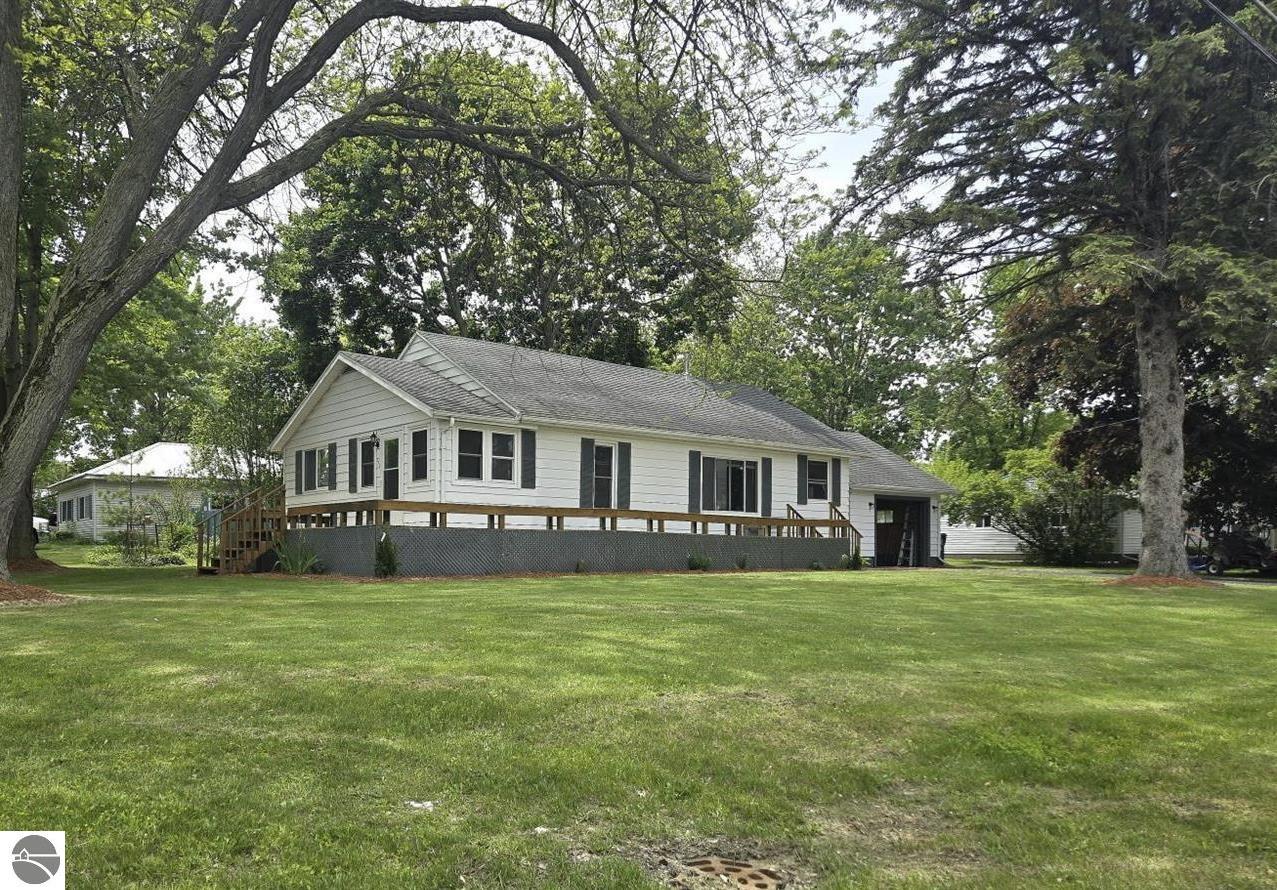 425 Wright Street, Breckenridge, MI 48615 — front exterior