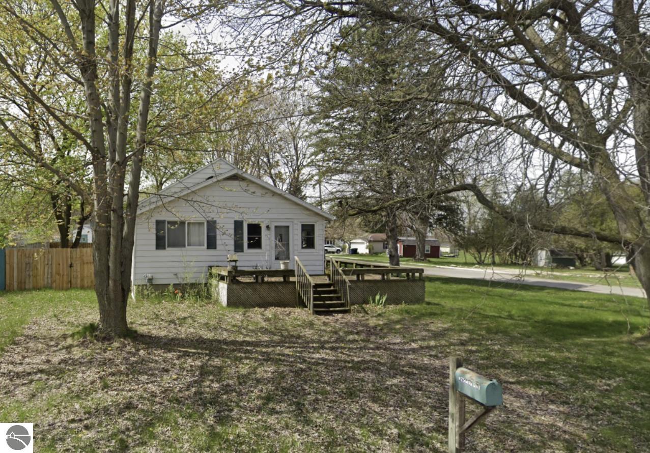 425 Wright Street, Breckenridge, MI 48615 — Photo 5