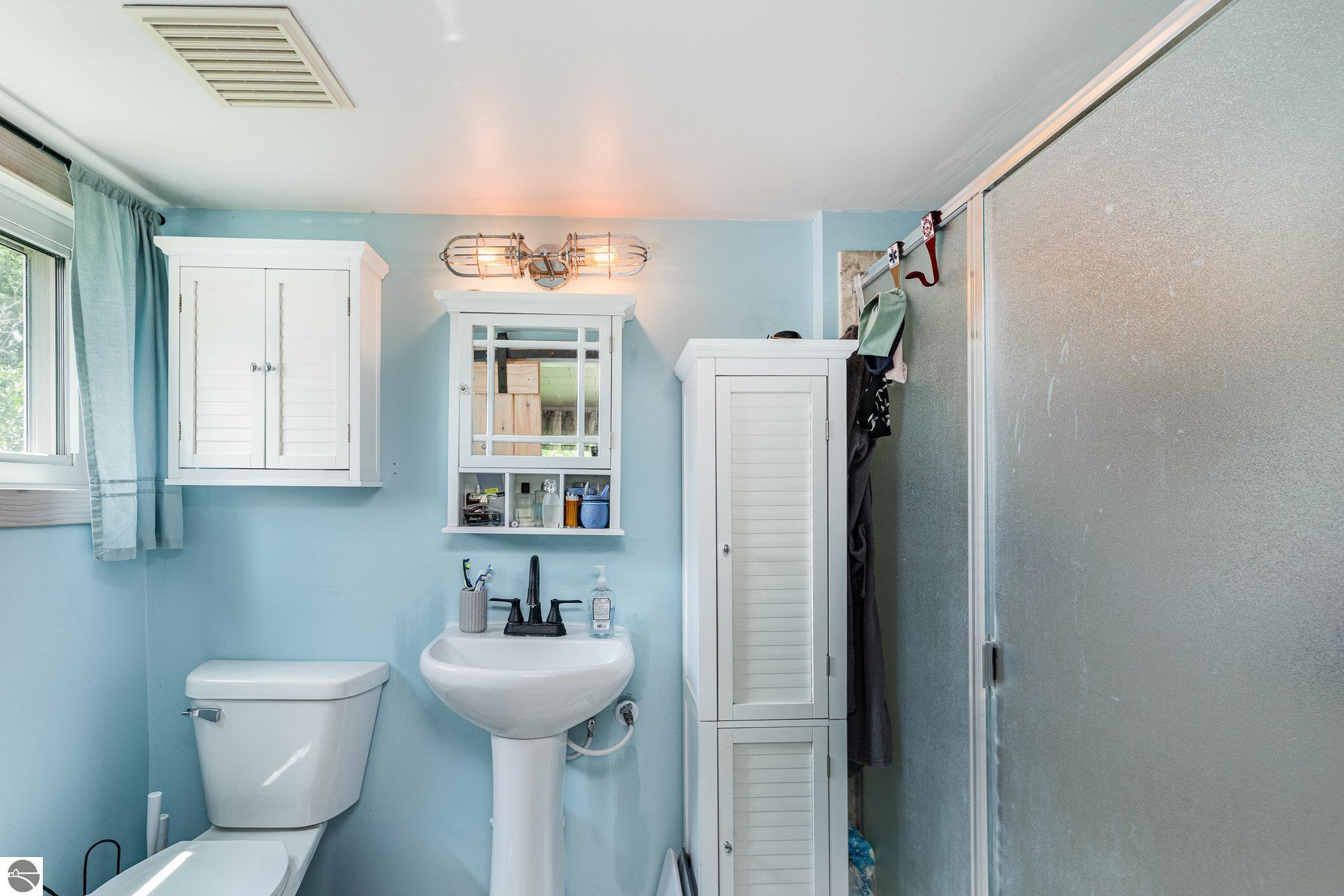 209 S Park, Ashley, MI 48806 — Photo 11