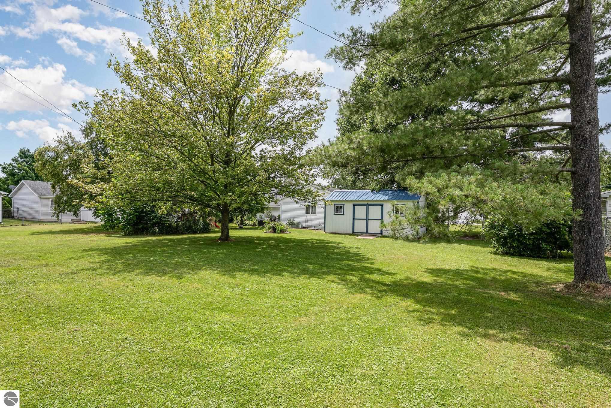 209 S Park, Ashley, MI 48806 — Photo 14