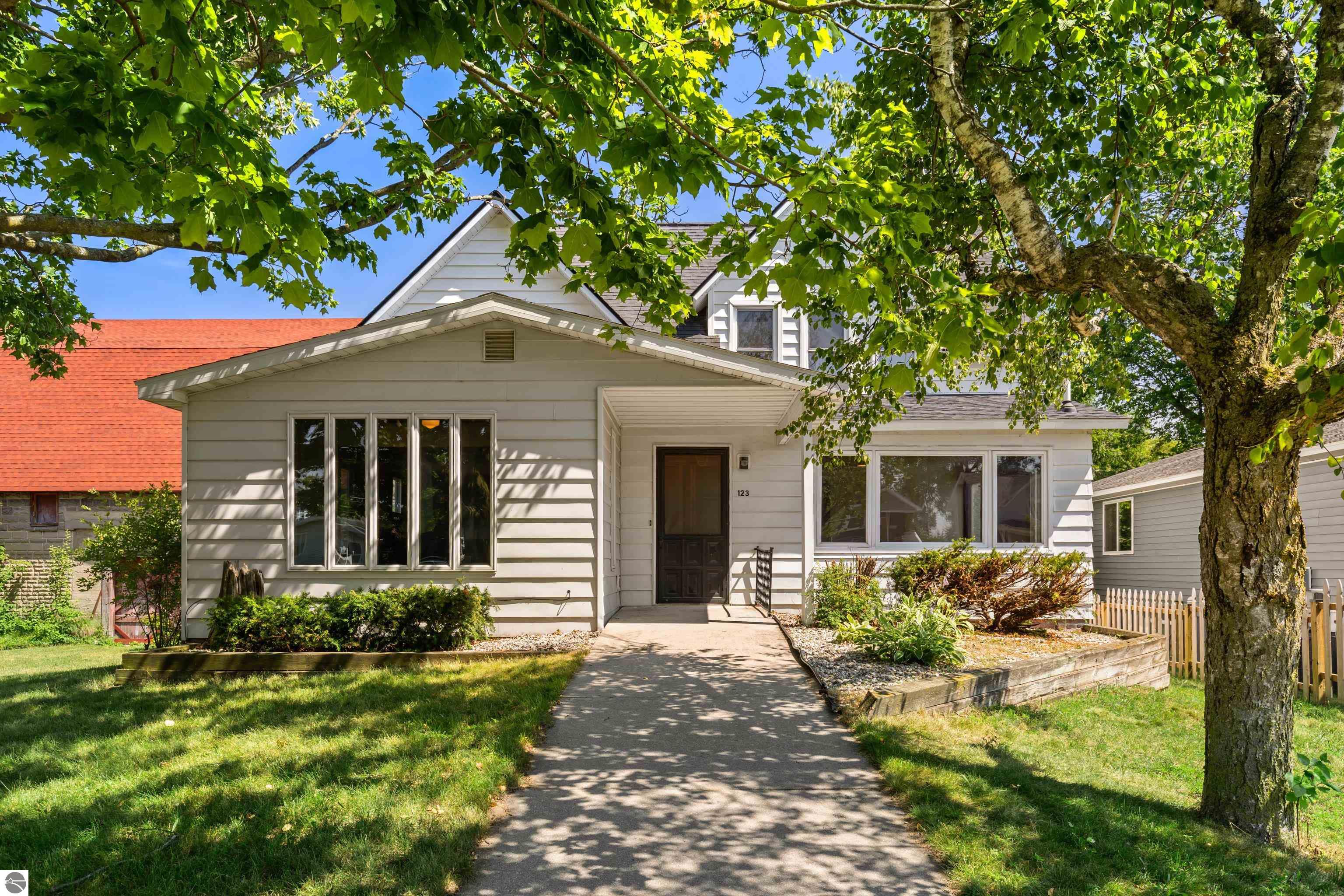 123 S Benzie Boulevard, Beulah, MI 49617 — Photo 7