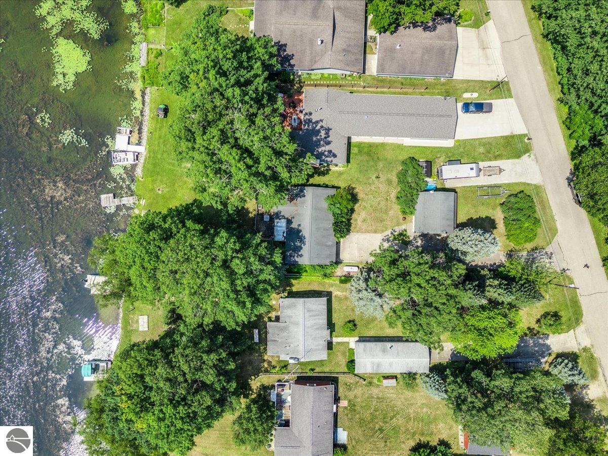8225 Lakeview Drive, Hale, MI 48739 — Photo 10
