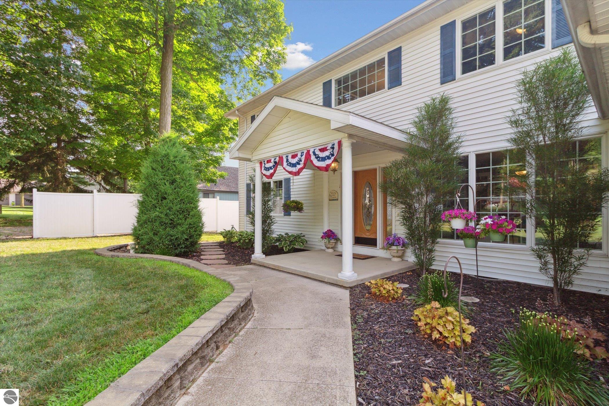 Click to enlarge photo