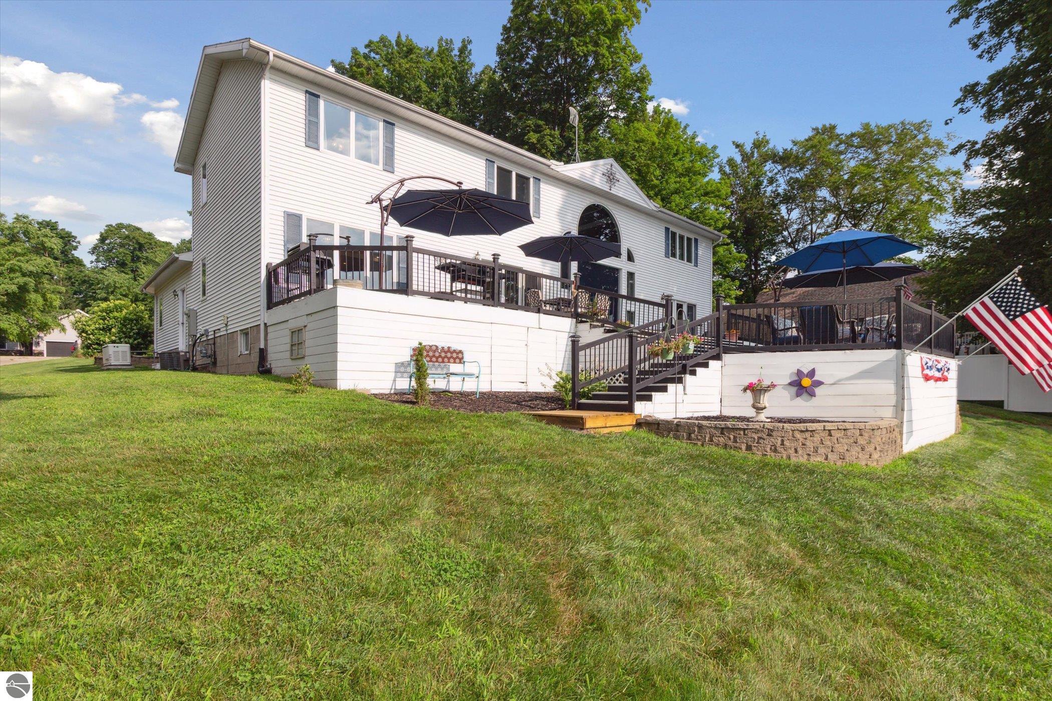 Click to enlarge photo