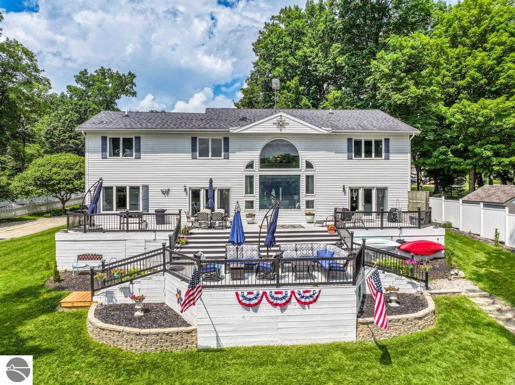 Click to enlarge photo