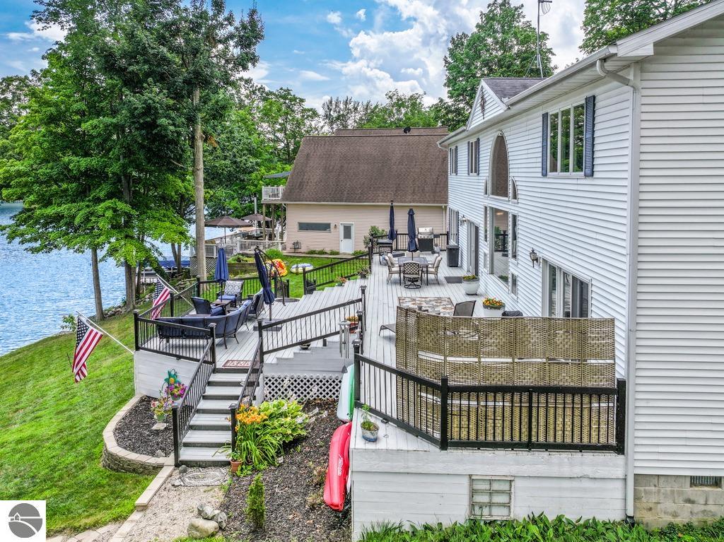 Click to enlarge photo