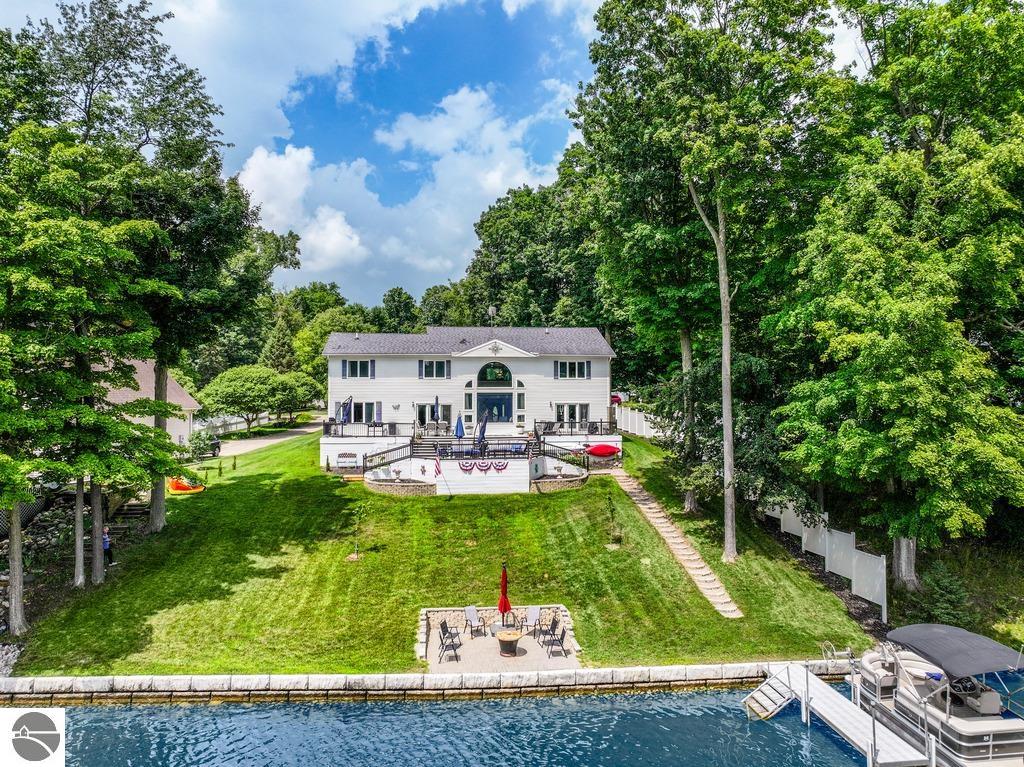 Click to enlarge photo