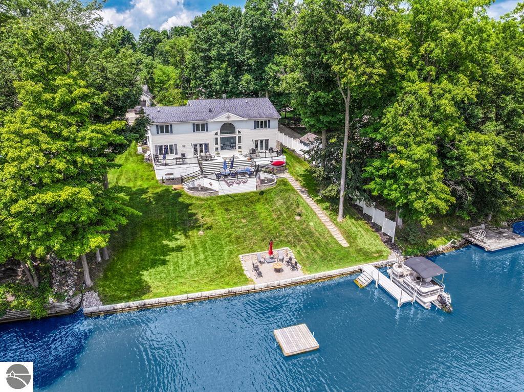 Click to enlarge photo