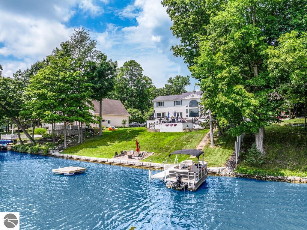 Click to enlarge photo