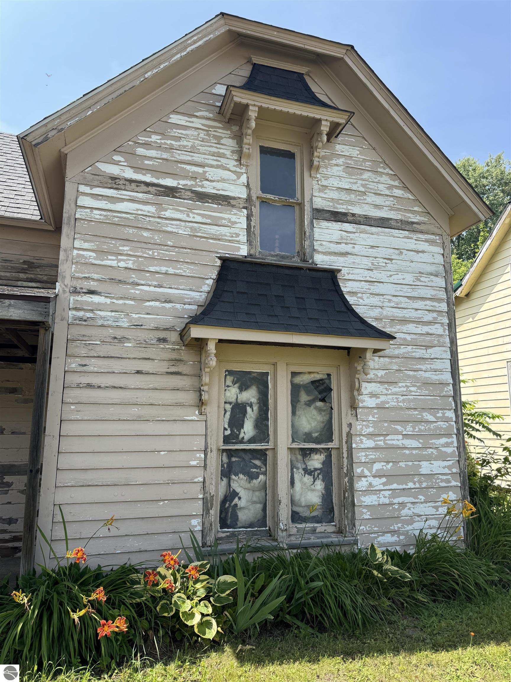 Click to enlarge photo