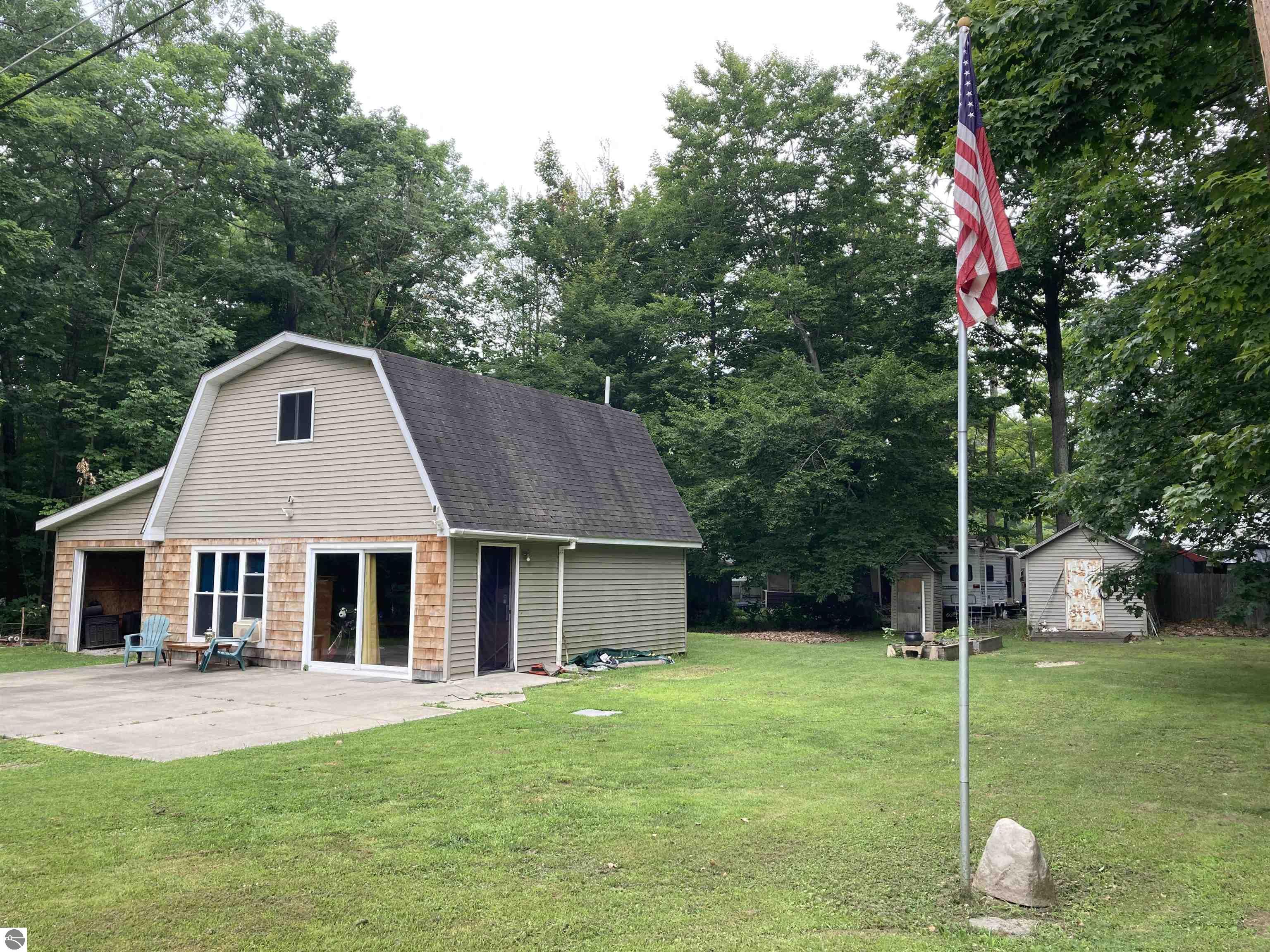 2345 Arbor, Lupton, MI 48635 — front exterior