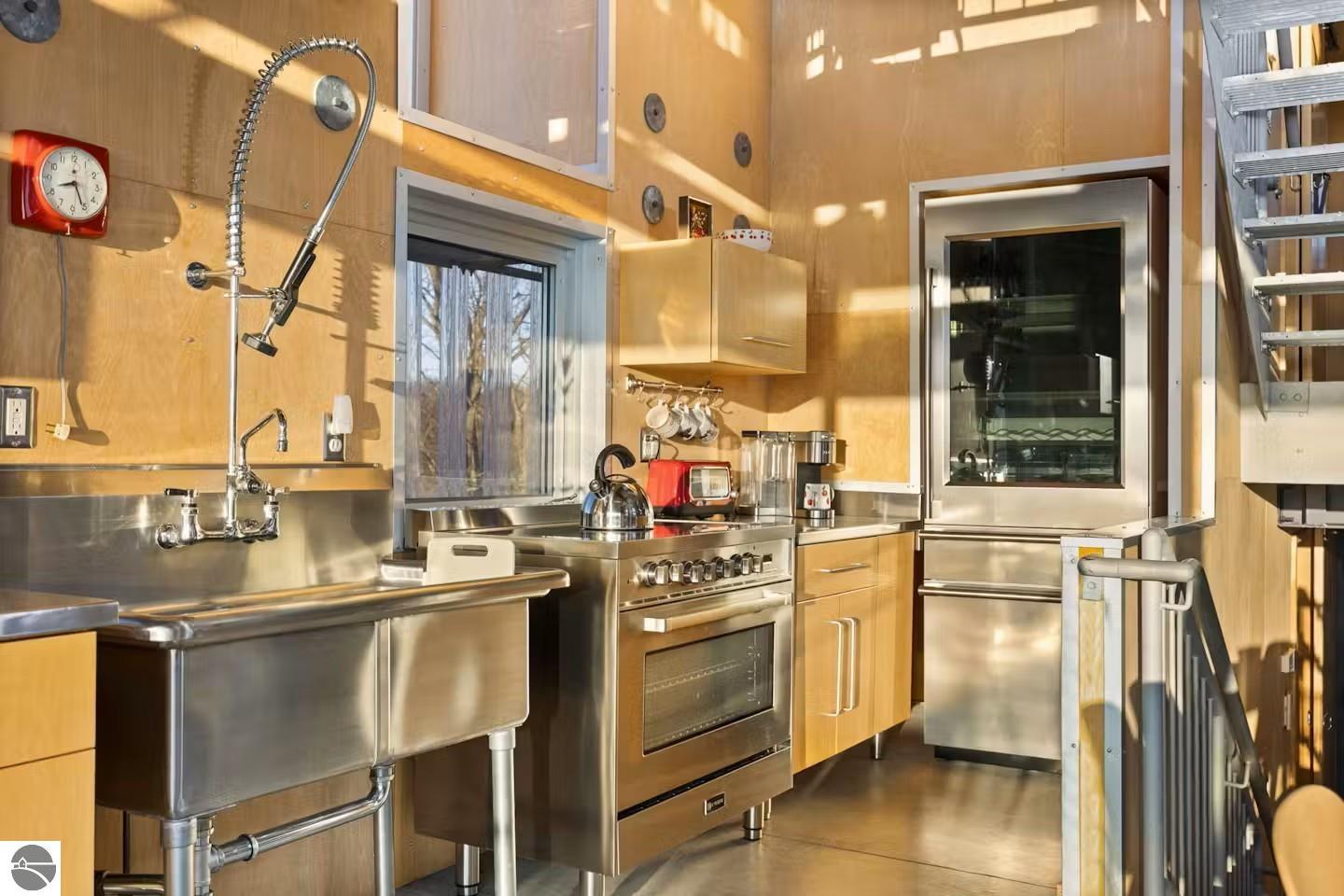 Click to enlarge photo