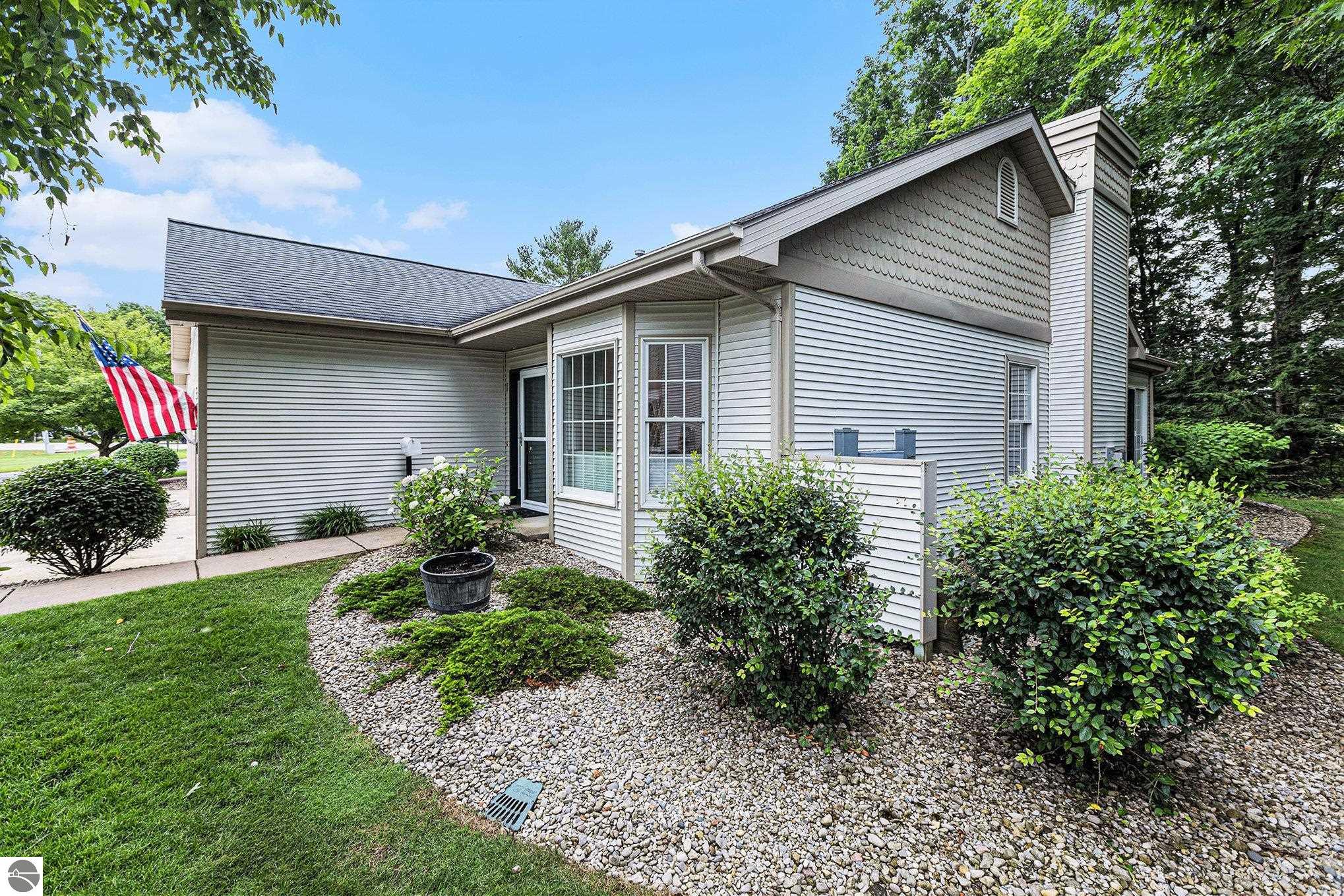 344 Golf View Lane, Elk Rapids, MI 49629 — Photo 4