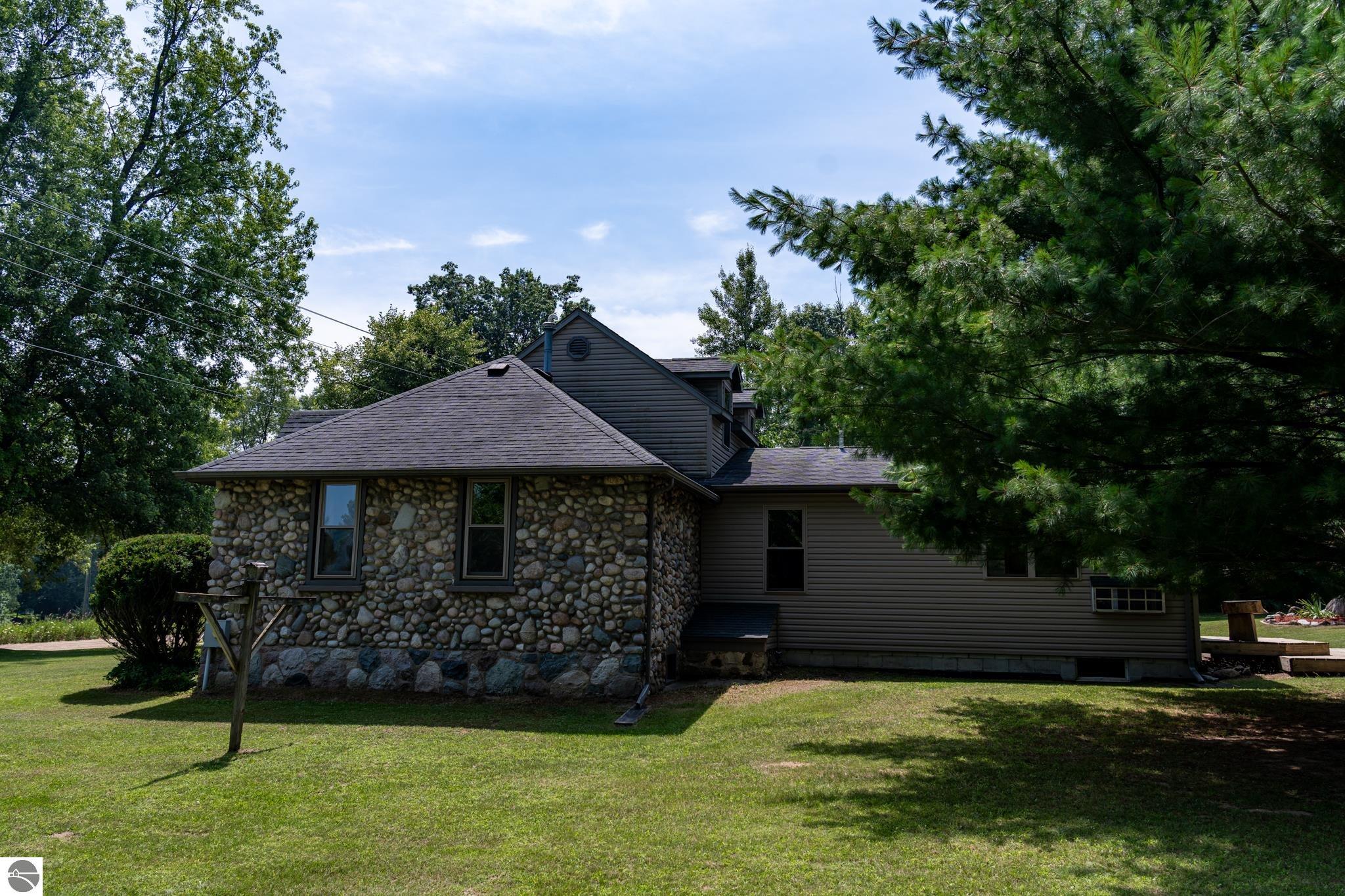 731 N Rolland Road, Weidman, MI 48893 — Photo 39