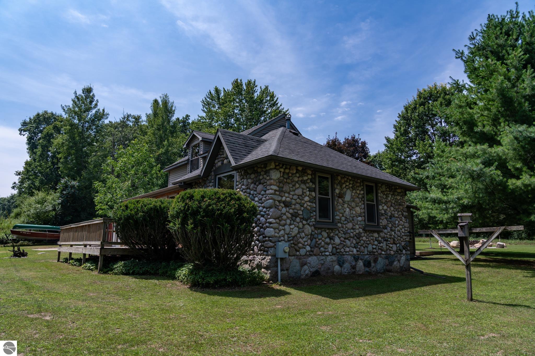 731 N Rolland Road, Weidman, MI 48893 — Photo 40