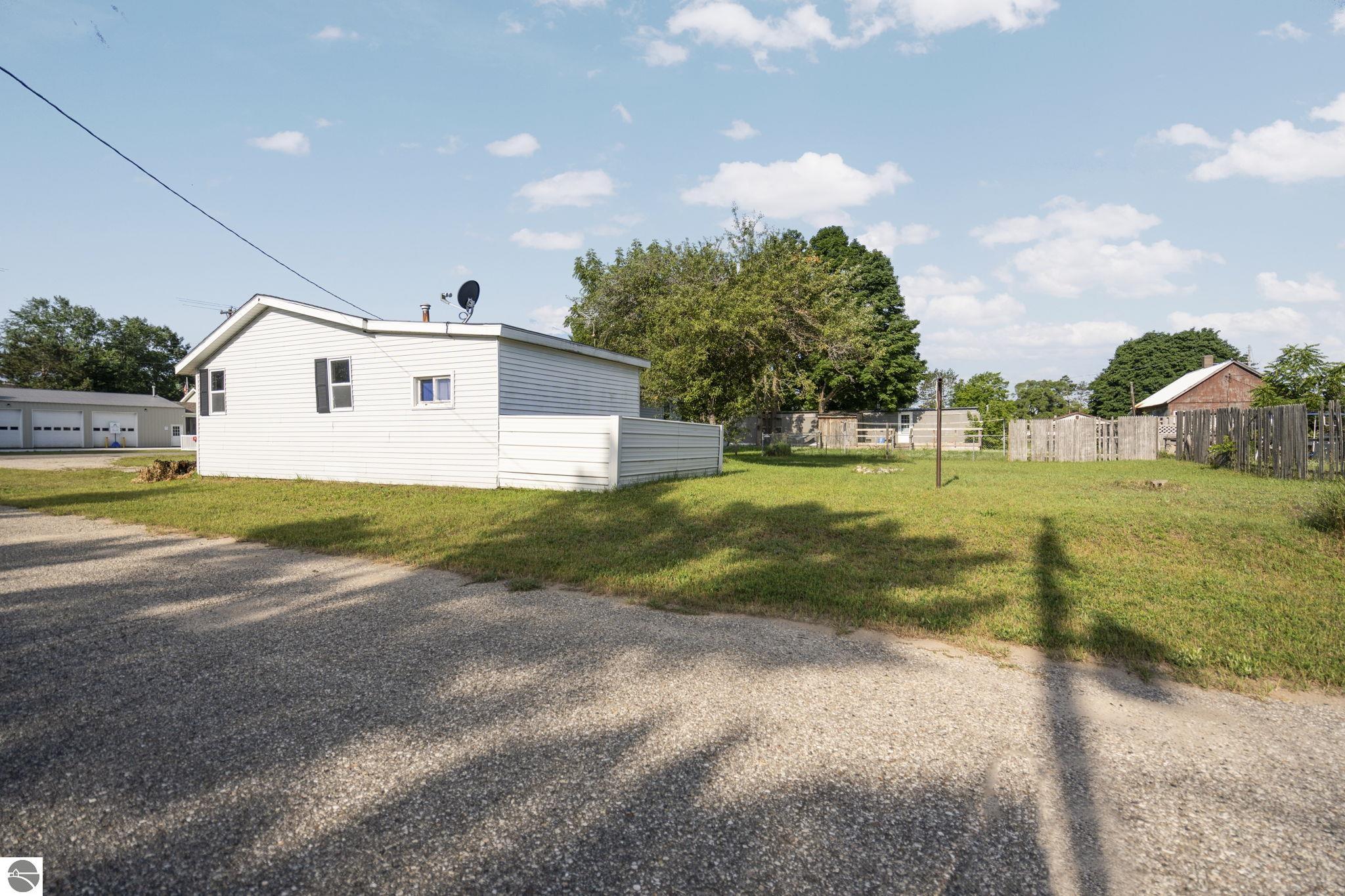 405 Lynn Street, Kalkaska, MI 49646 — Photo 20