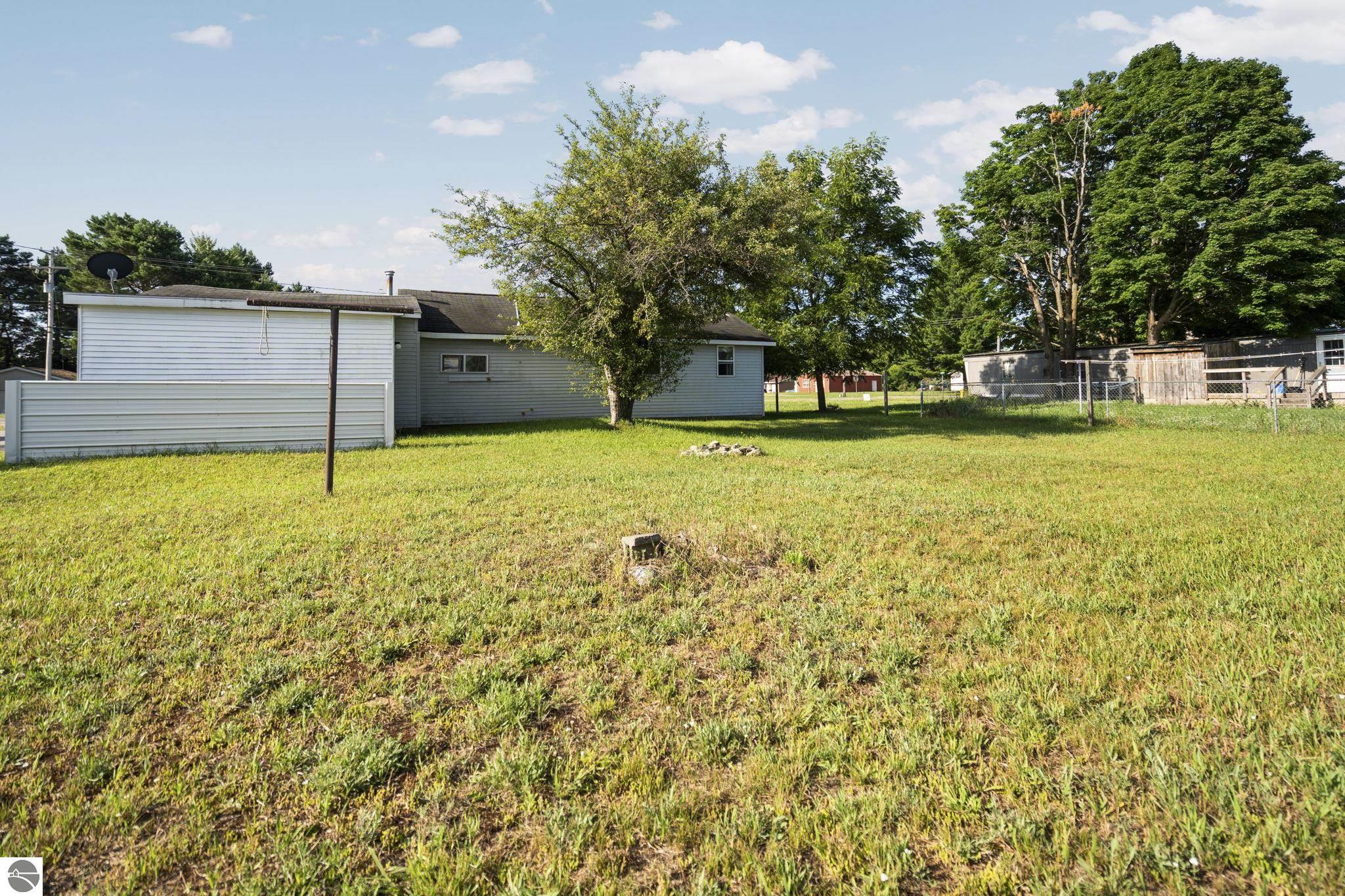 405 Lynn Street, Kalkaska, MI 49646 — Photo 23