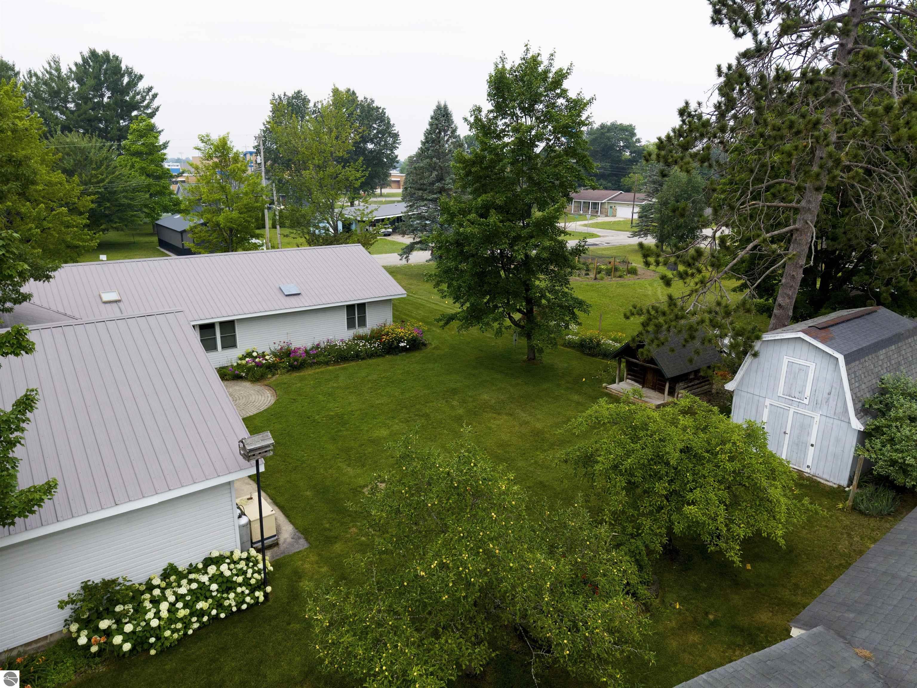 102 Paw Paw, Kalkaska, MI 49646 — Photo 16