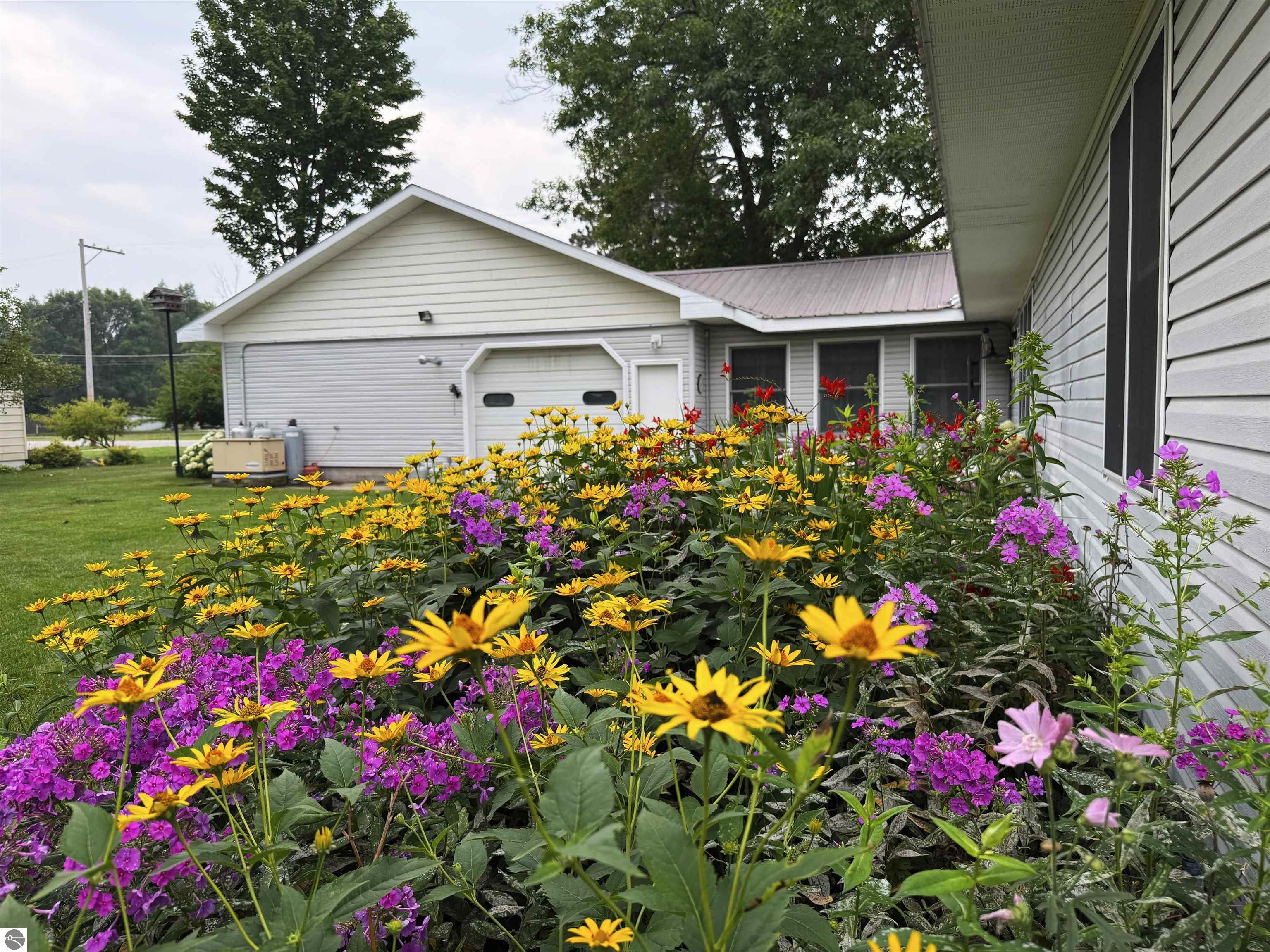 102 Paw Paw, Kalkaska, MI 49646 — Photo 22