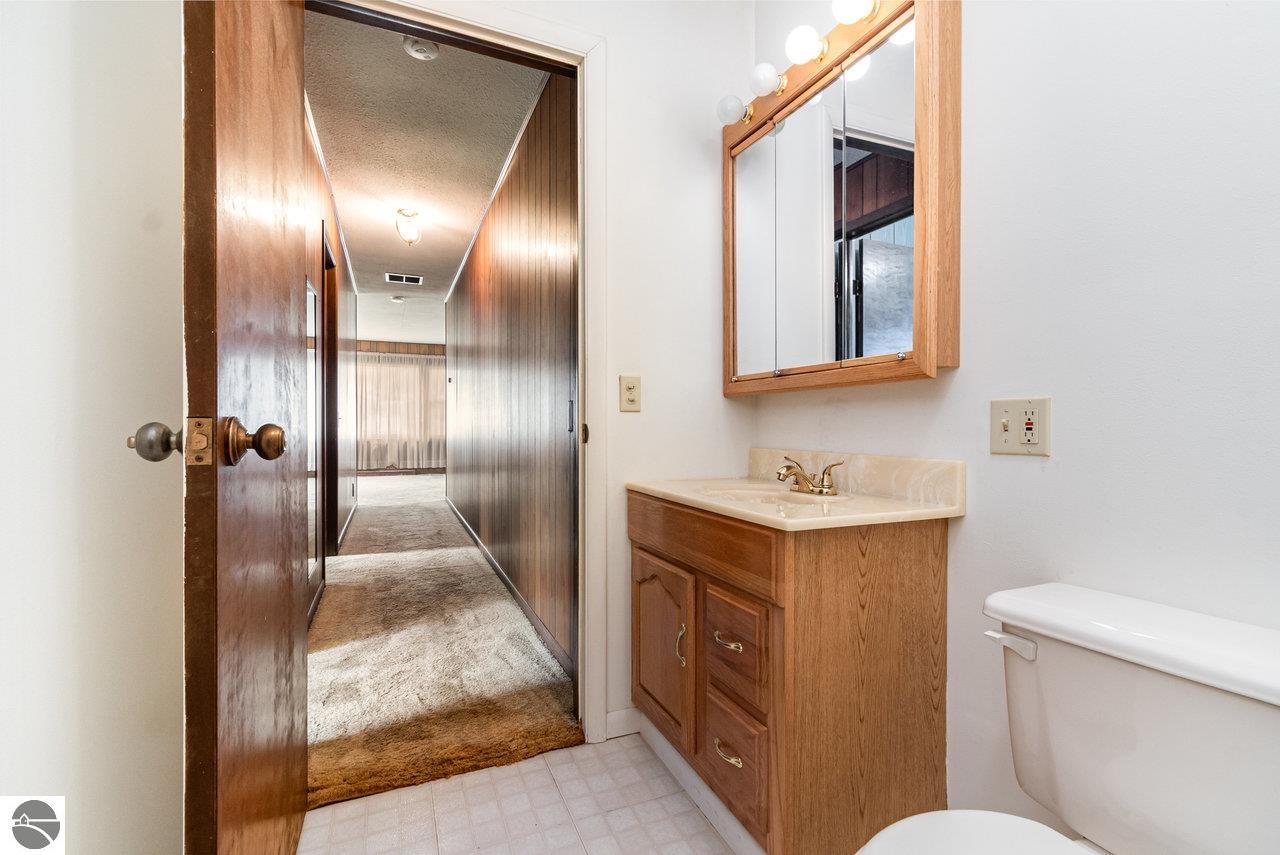 517 E Main Street, Carson City, MI 48811 — Photo 16
