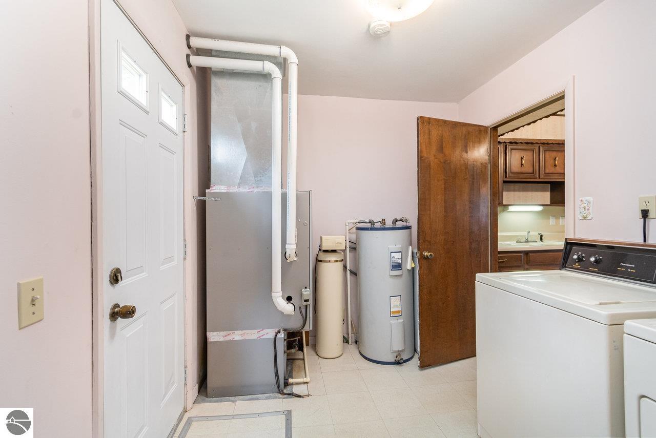 517 E Main Street, Carson City, MI 48811 — Photo 18