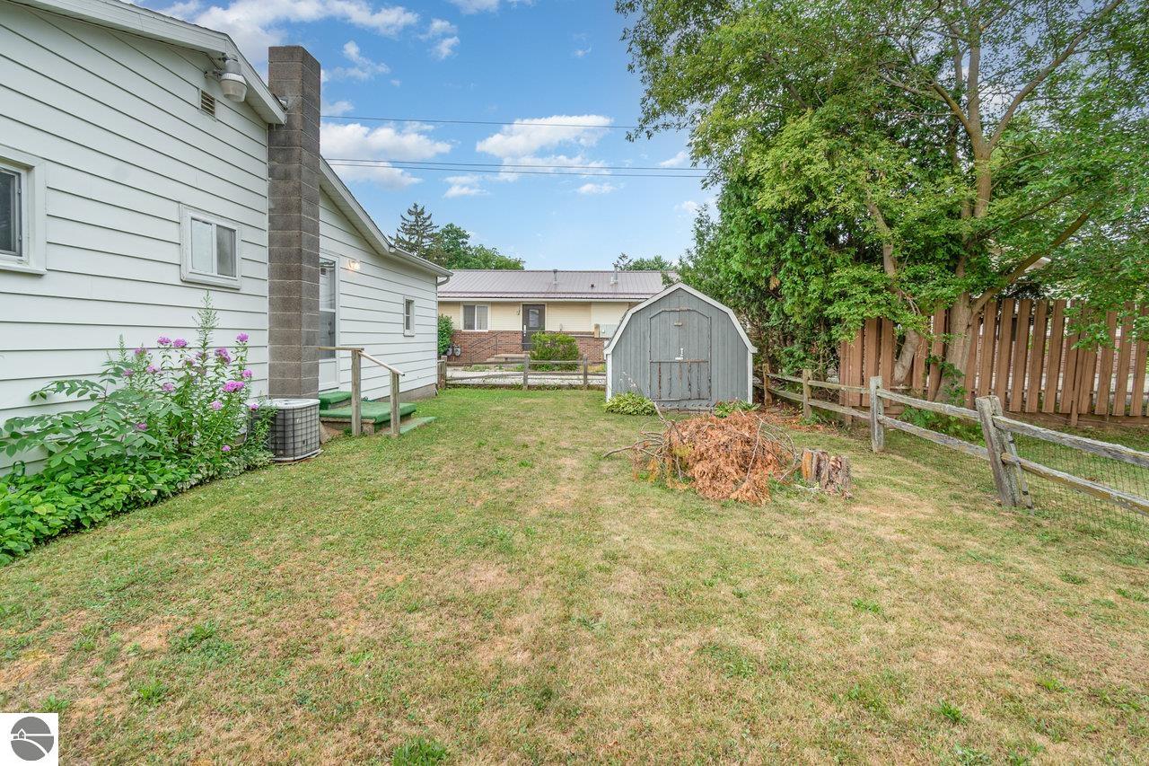 517 E Main Street, Carson City, MI 48811 — Photo 24