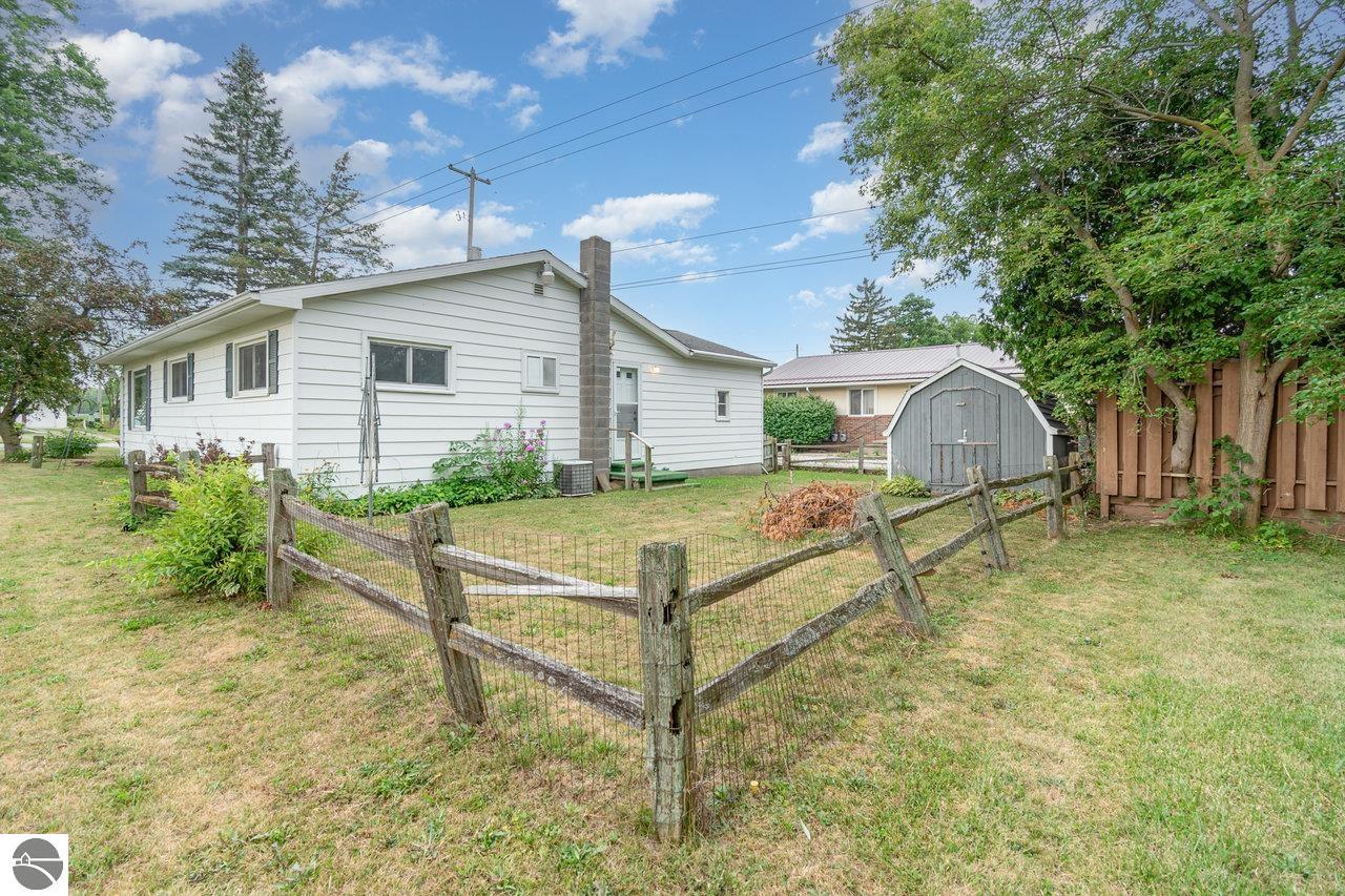 517 E Main Street, Carson City, MI 48811 — Photo 25