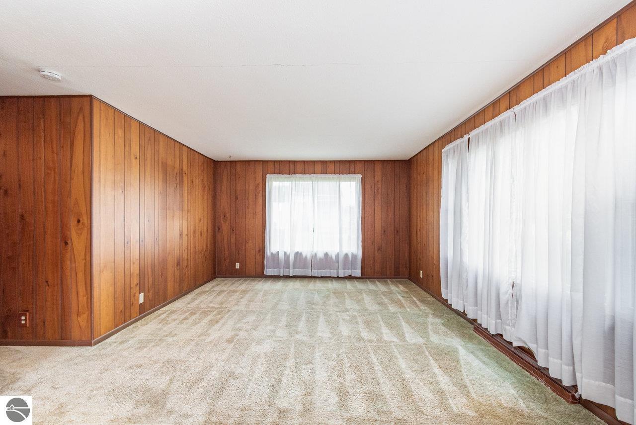 517 E Main Street, Carson City, MI 48811 — Photo 5