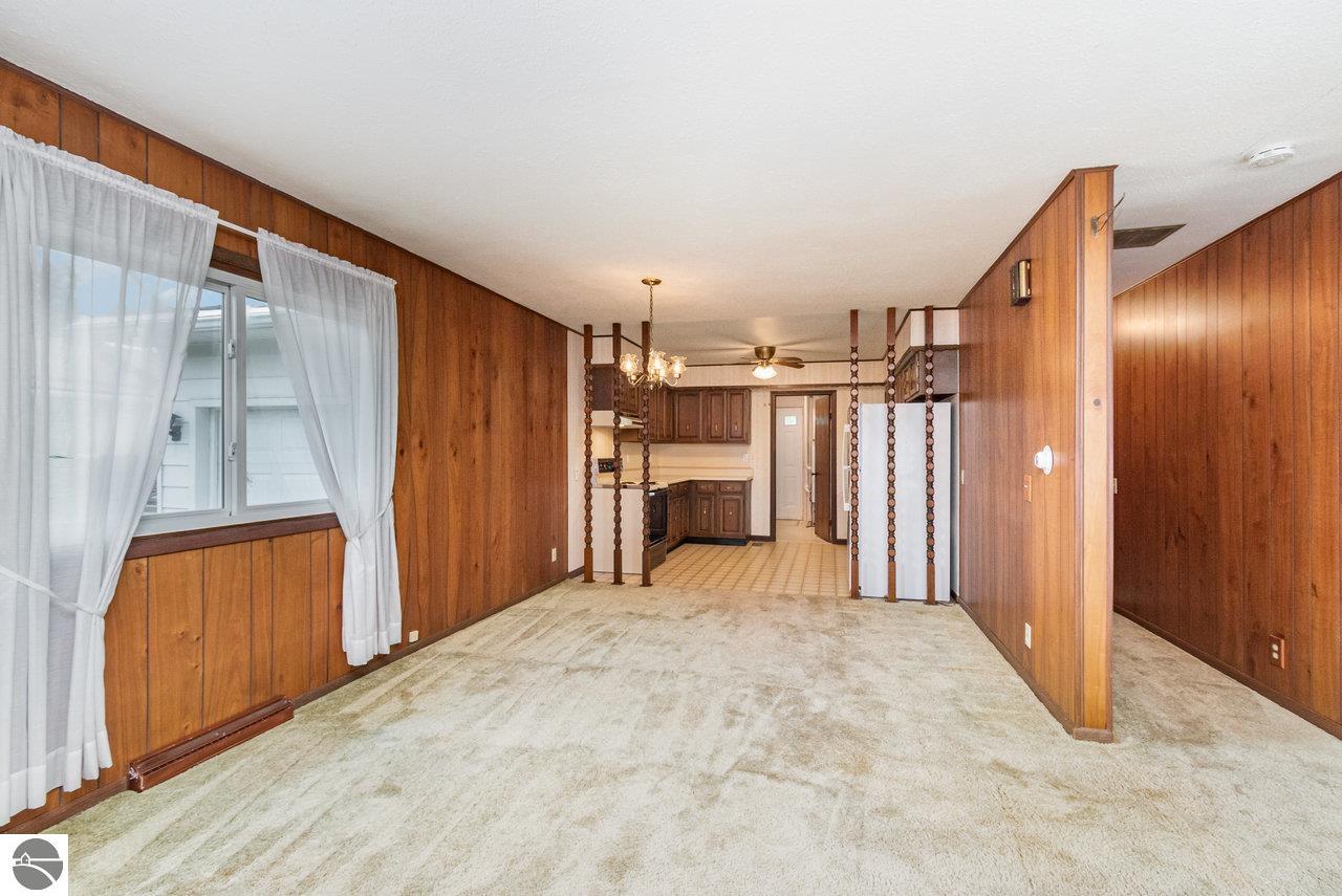517 E Main Street, Carson City, MI 48811 — Photo 6