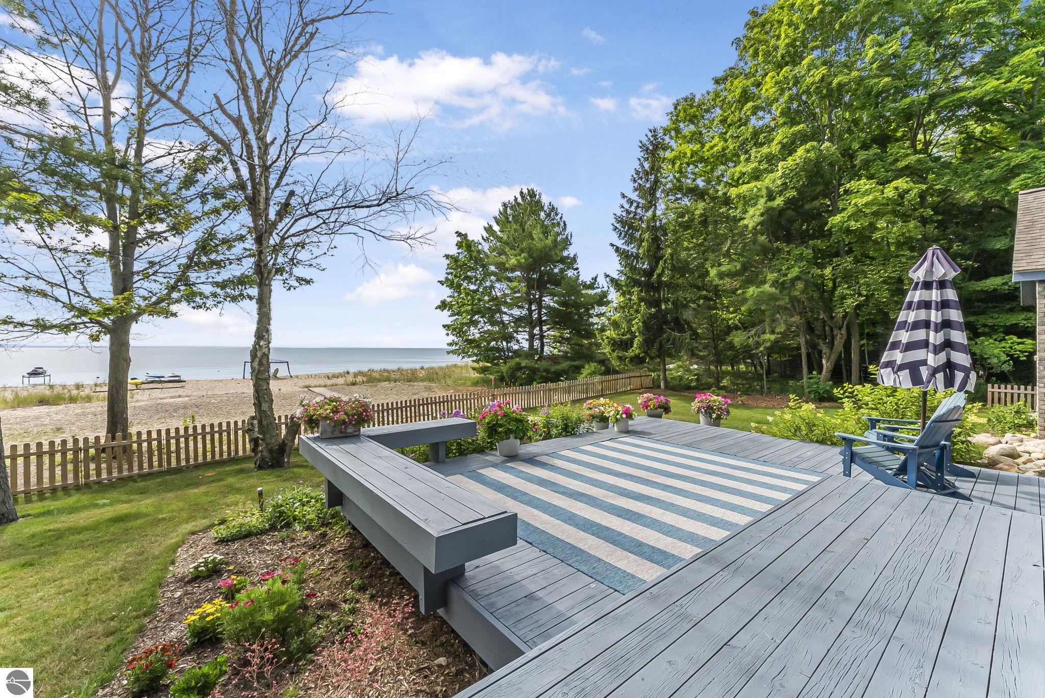 13890 N Forest Beach Shores, Northport, MI 49670 — front exterior