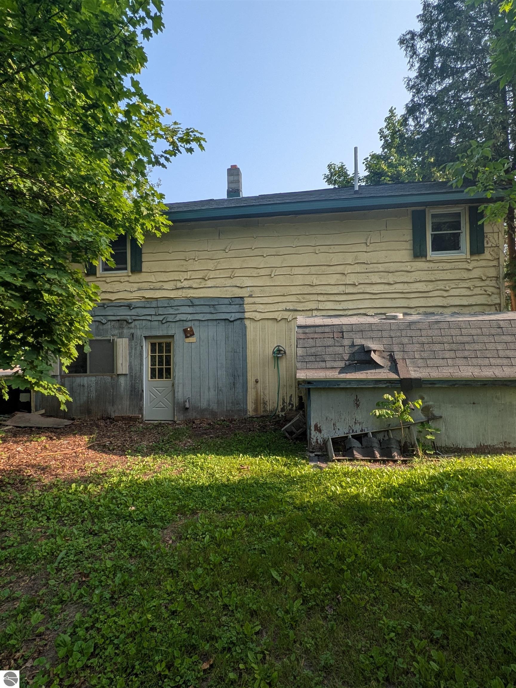 Click to enlarge photo