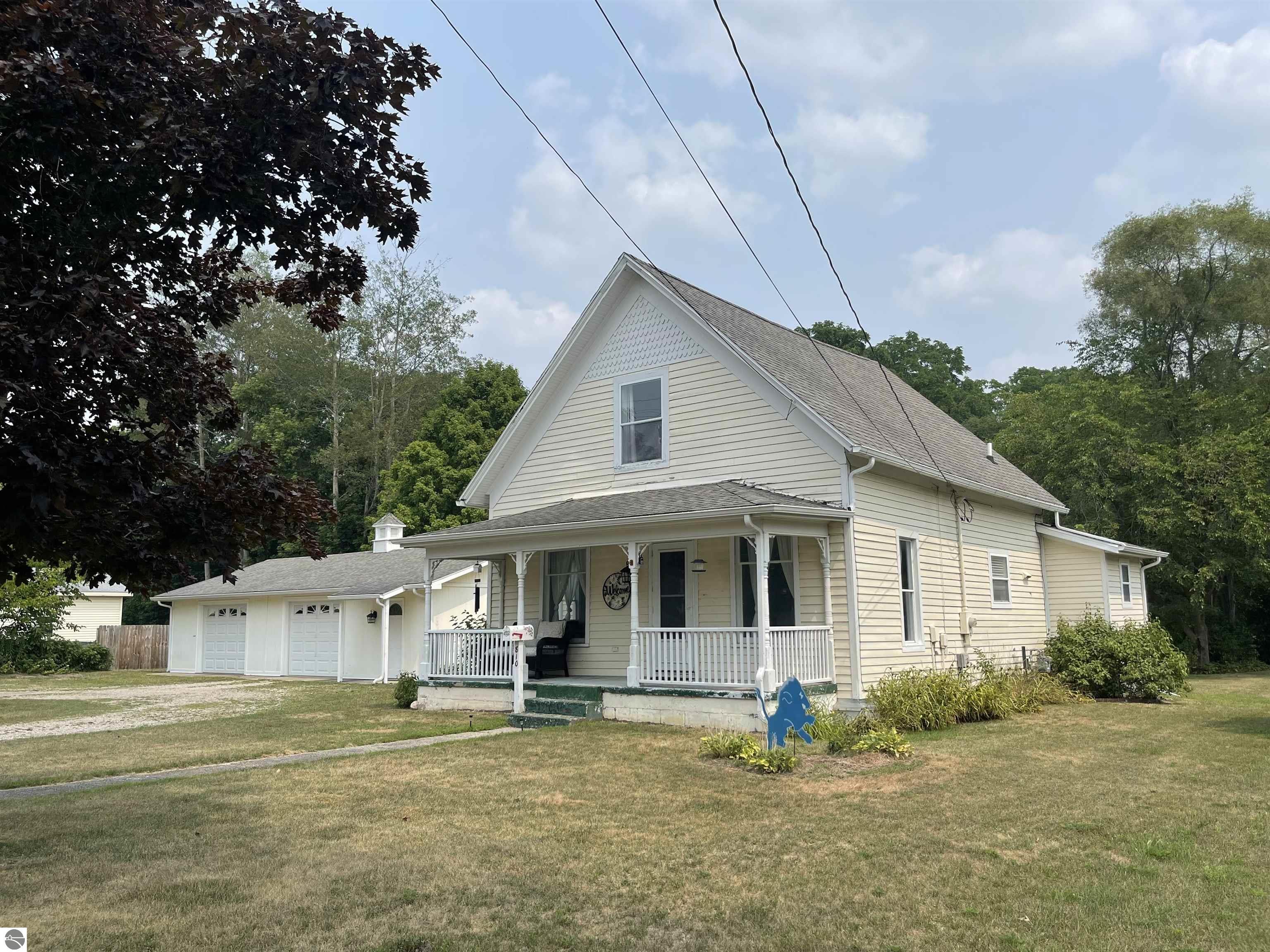 810 Cedar Street, Clare, MI 48617 — Photo 2