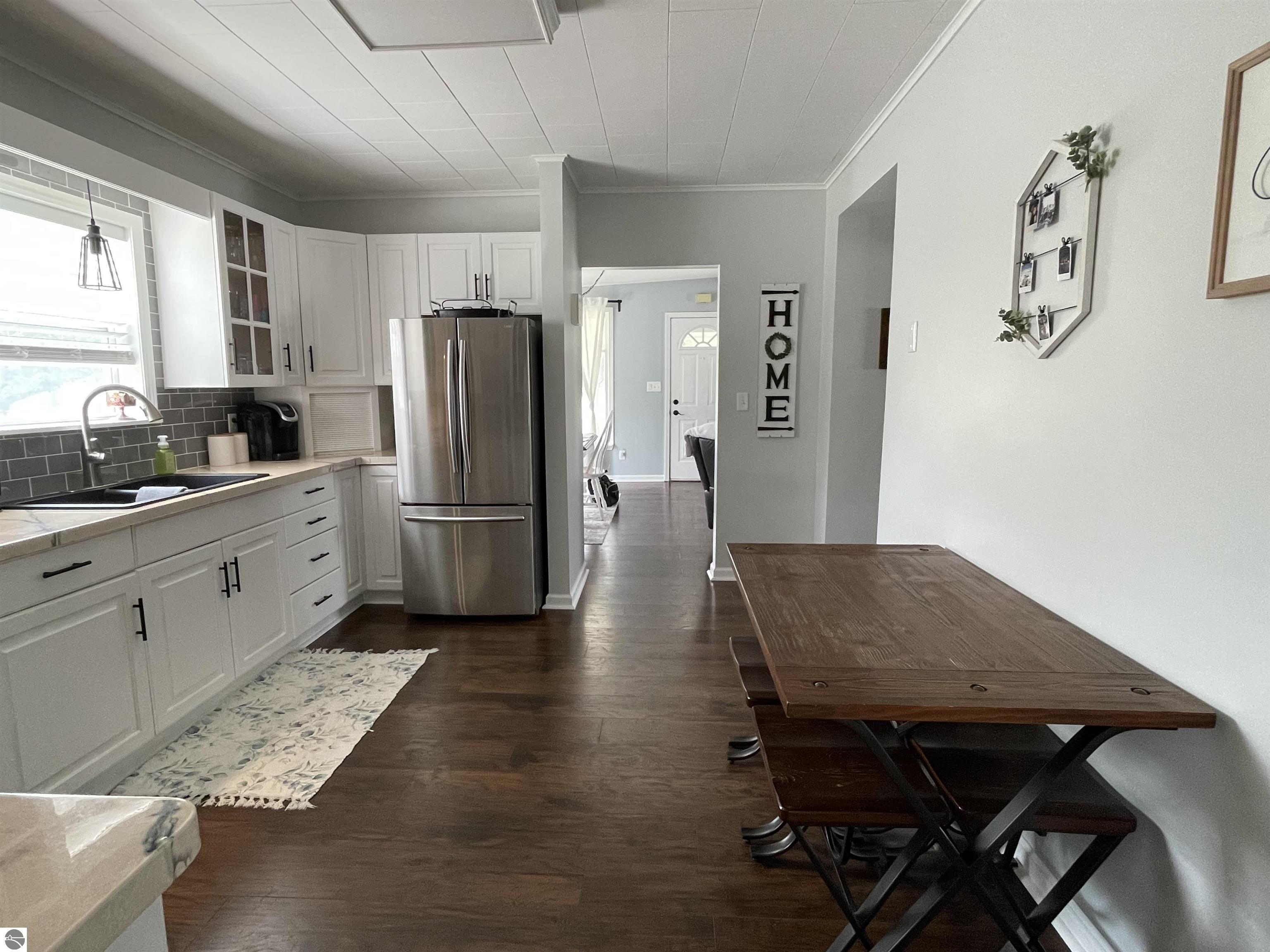 810 Cedar Street, Clare, MI 48617 — Photo 18