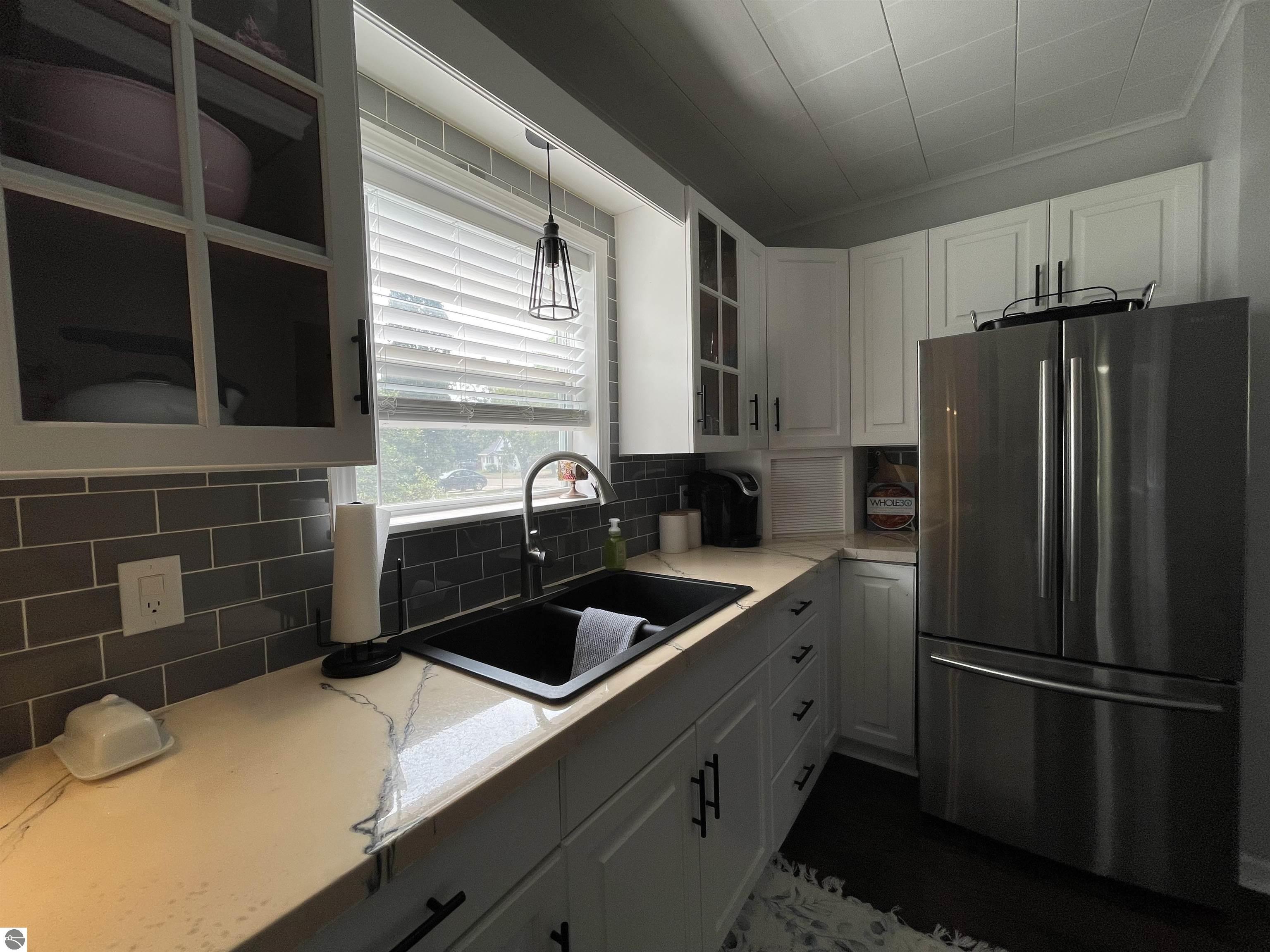 810 Cedar Street, Clare, MI 48617 — Photo 19