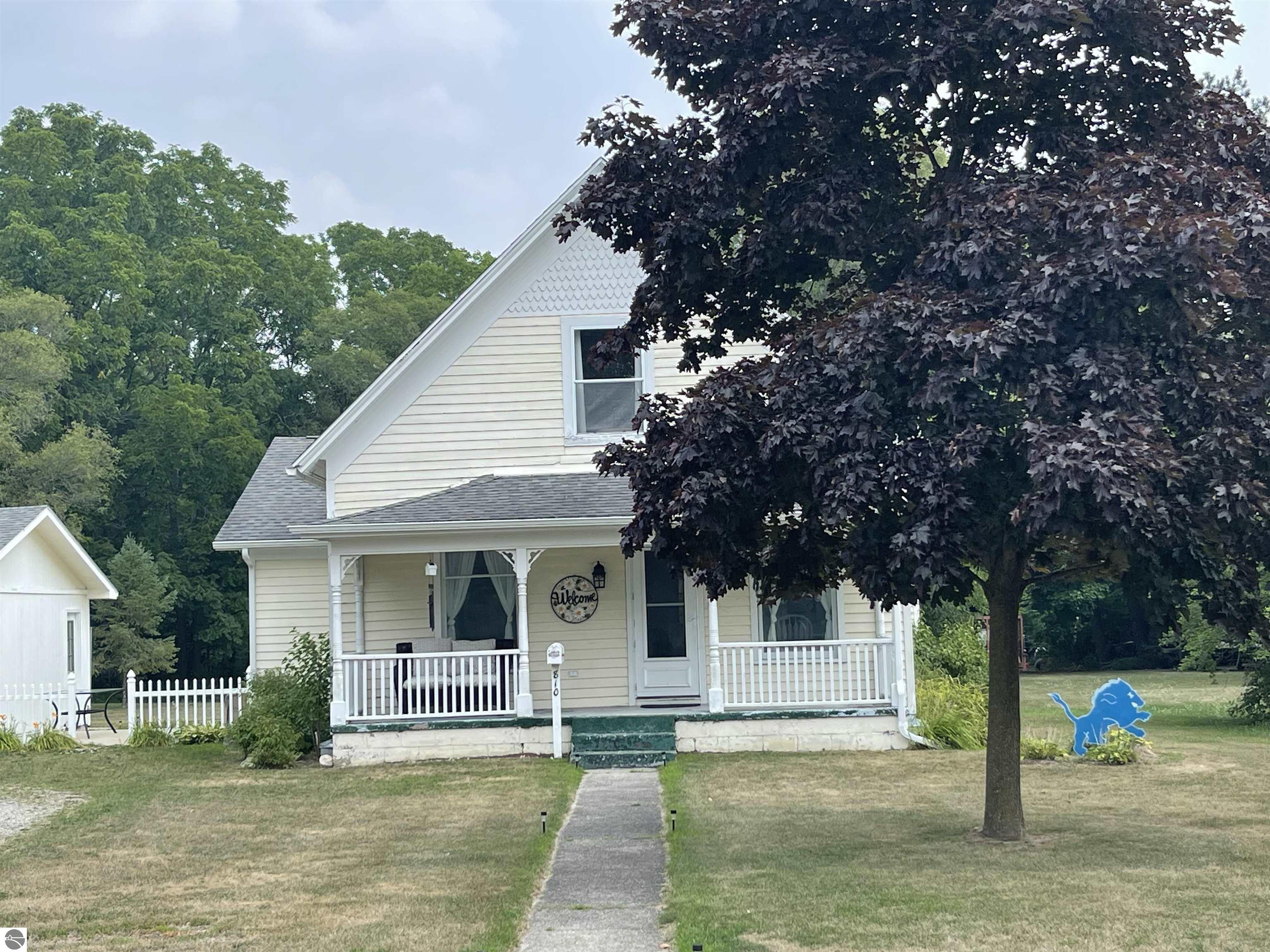 810 Cedar Street, Clare, MI 48617 — Photo 3