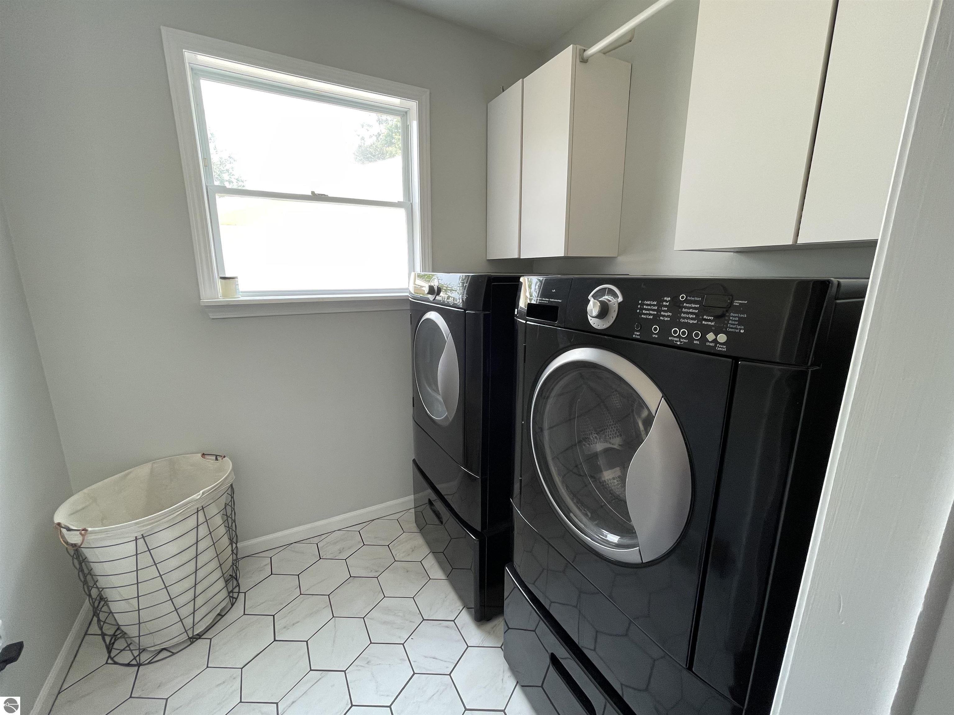 810 Cedar Street, Clare, MI 48617 — Photo 33