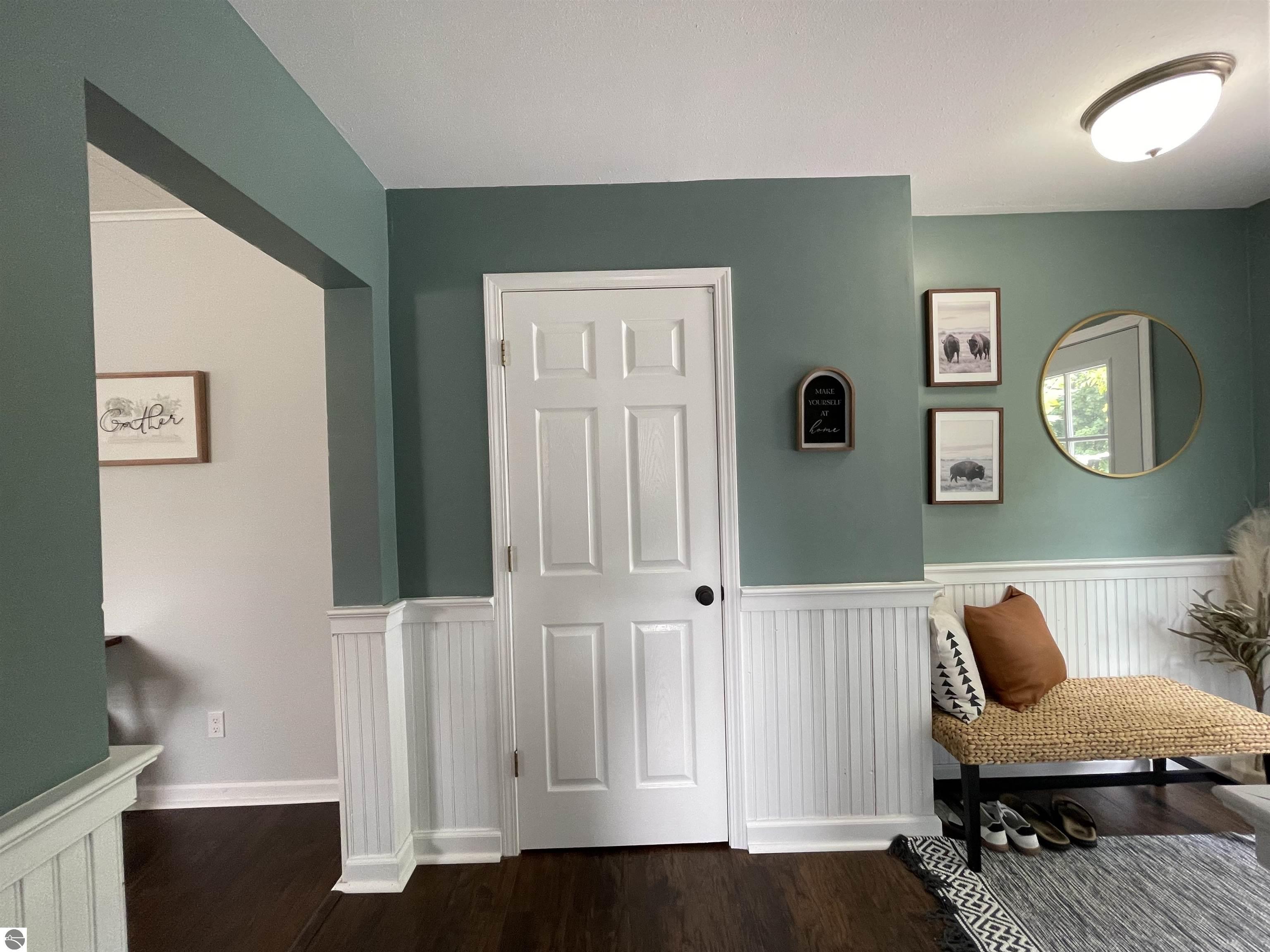 810 Cedar Street, Clare, MI 48617 — Photo 36
