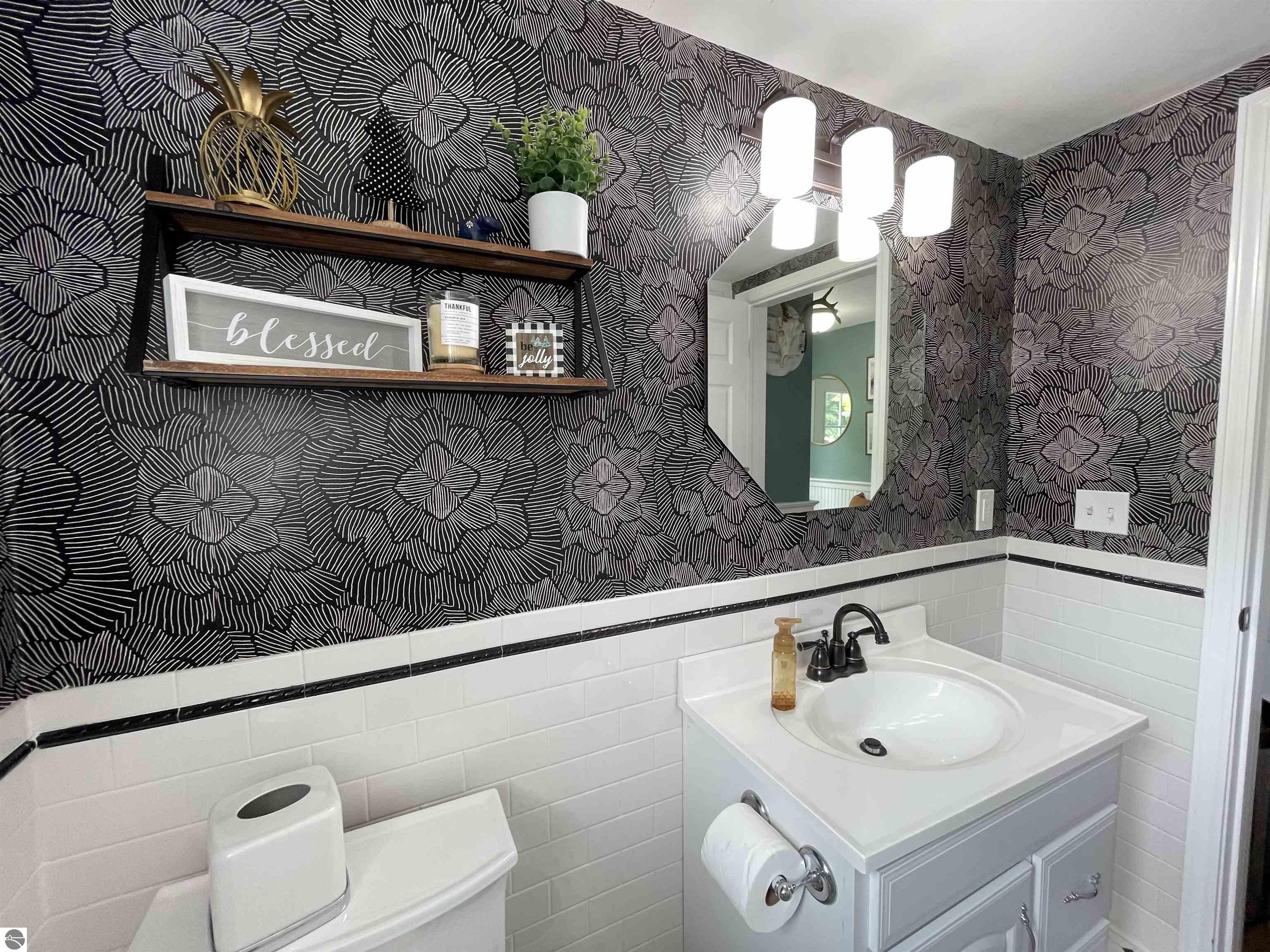 810 Cedar Street, Clare, MI 48617 — Photo 39