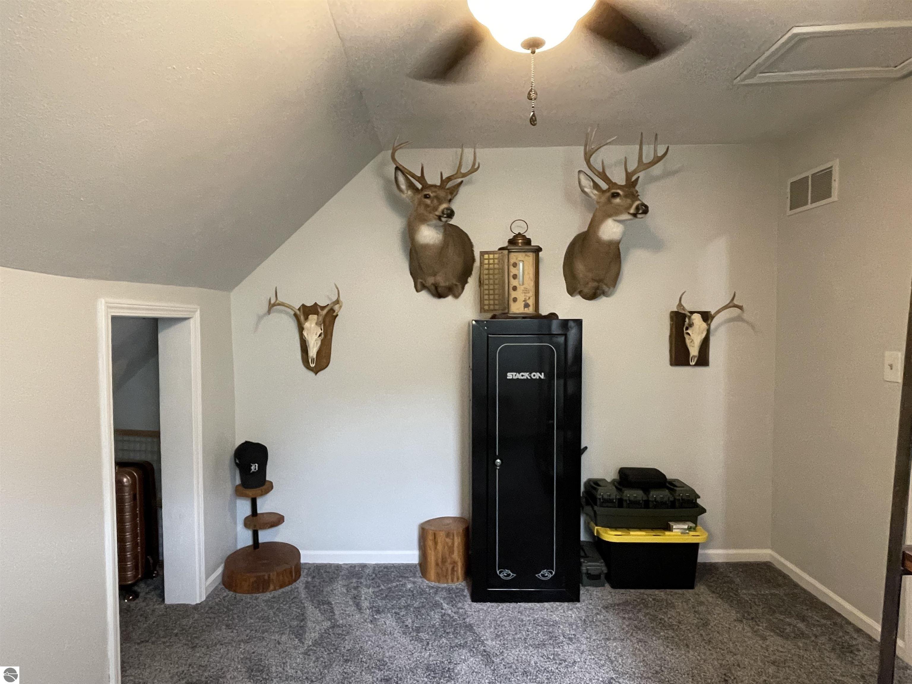 810 Cedar Street, Clare, MI 48617 — Photo 48