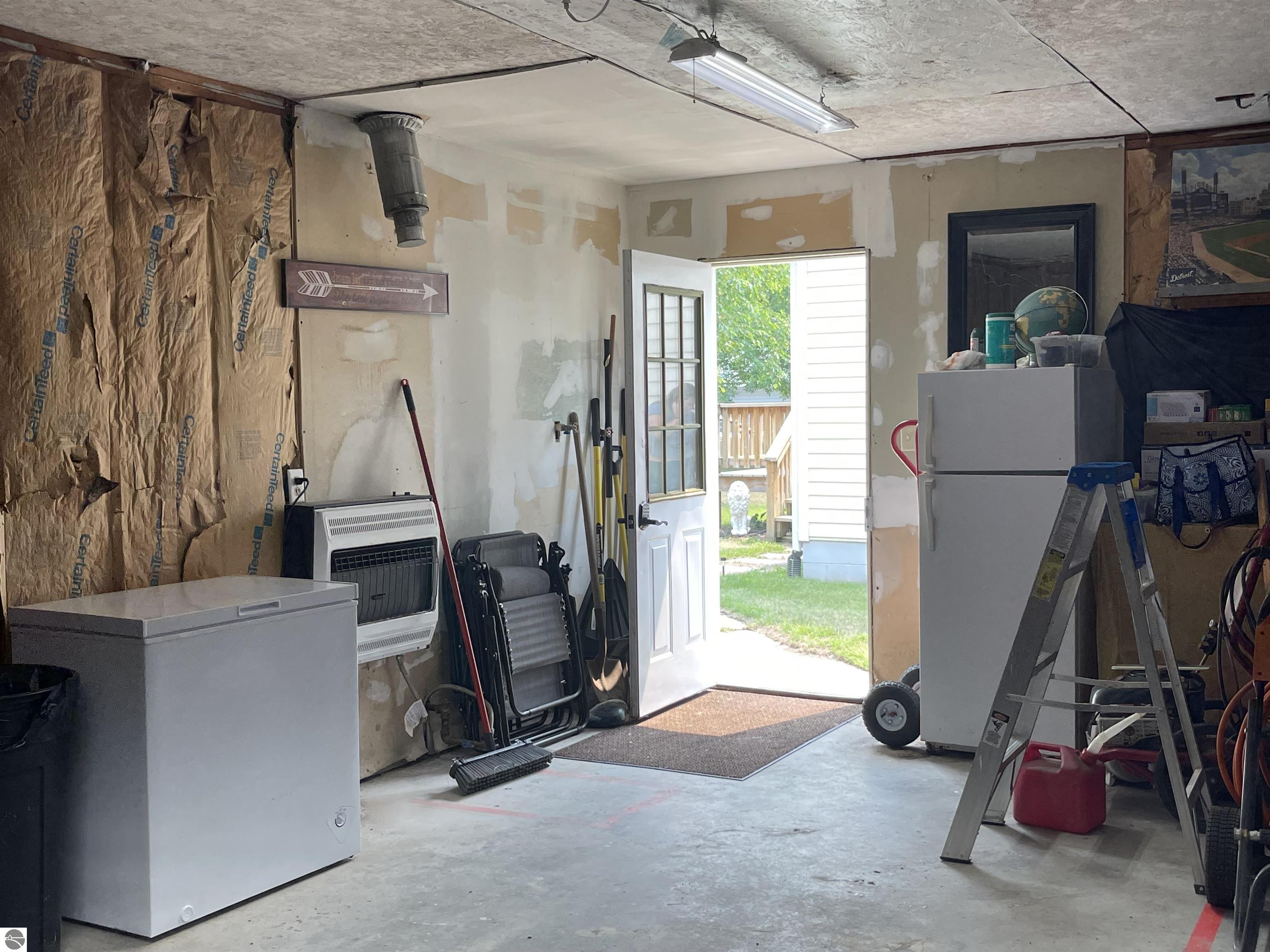 810 Cedar Street, Clare, MI 48617 — Photo 54