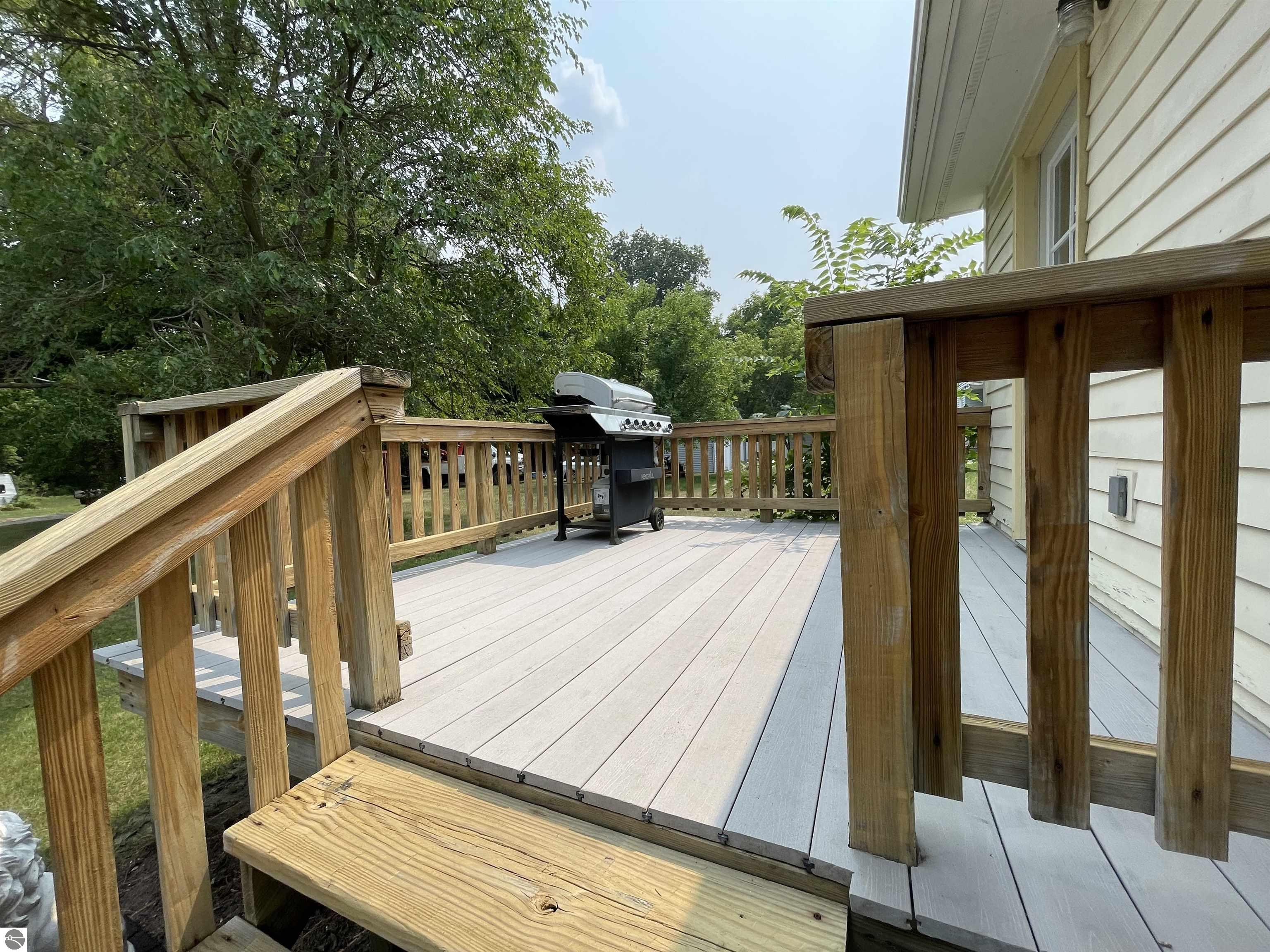 810 Cedar Street, Clare, MI 48617 — Photo 59