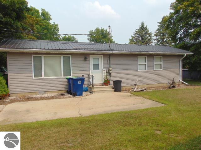 520 Wright Street, Breckenridge, MI 48615 — front exterior
